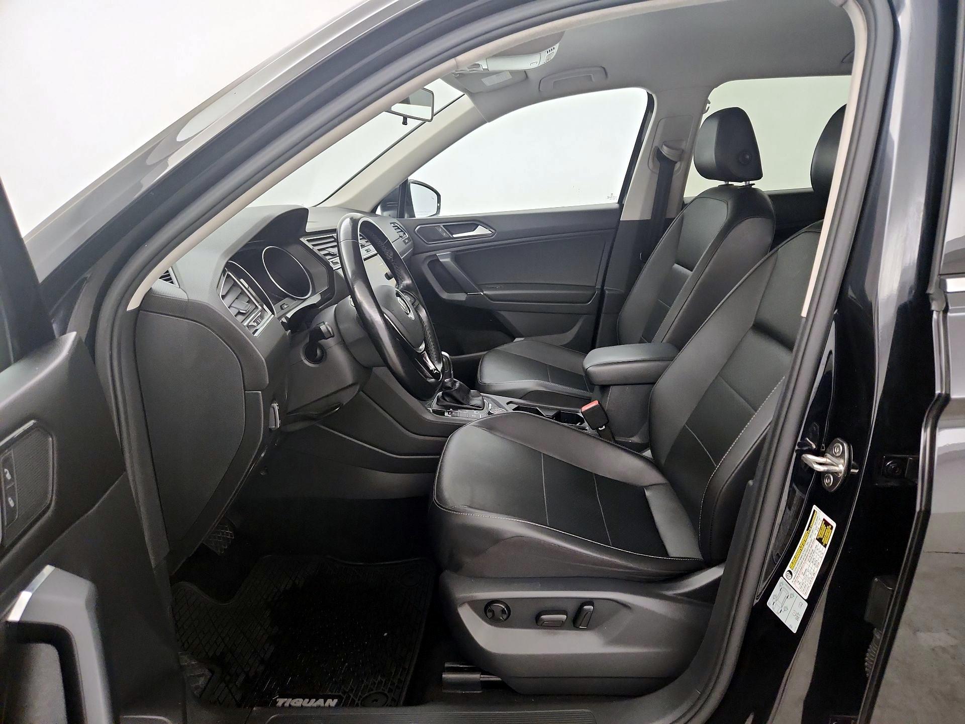 Thumbnail: 2018 Volkswagen Tiguan - 11