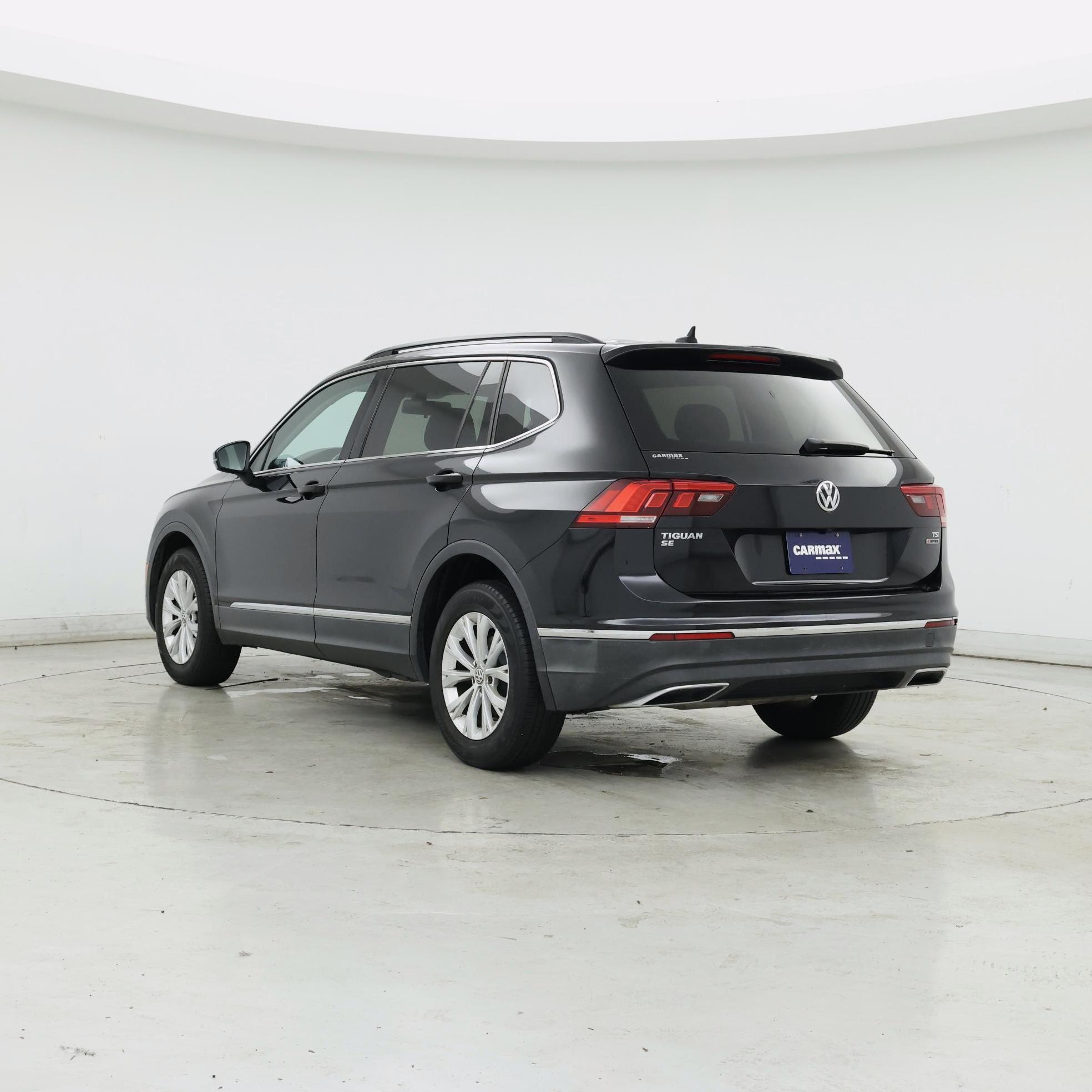 Thumbnail: 2018 Volkswagen Tiguan - 2