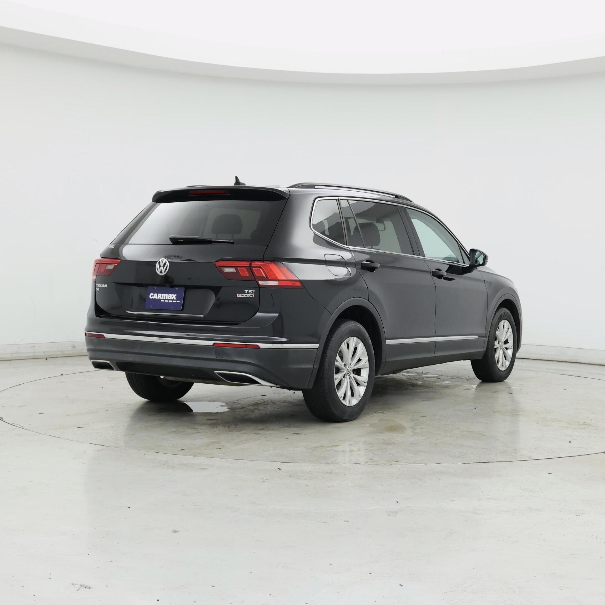 Thumbnail: 2018 Volkswagen Tiguan - 8