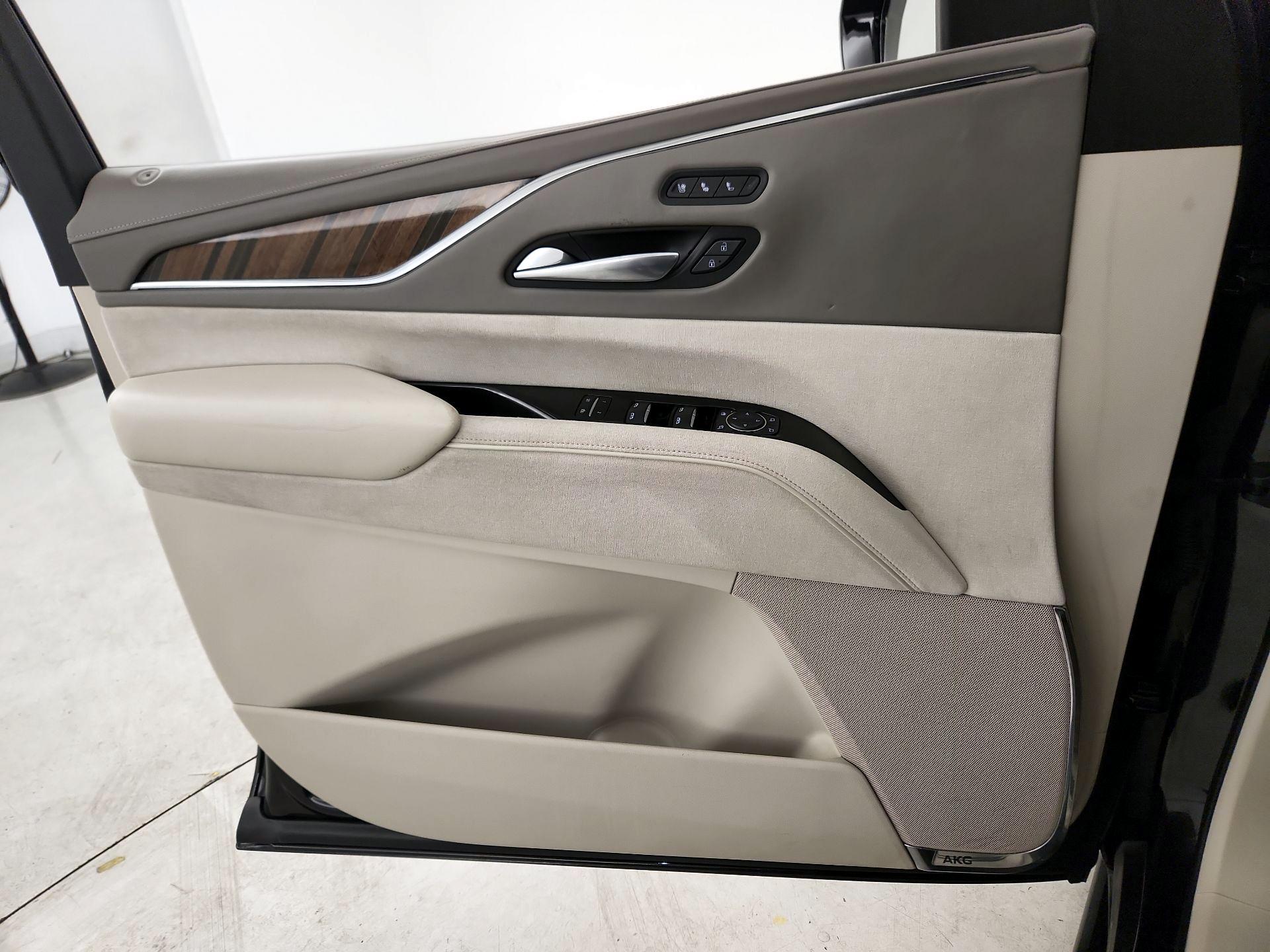 Thumbnail: 2021 Cadillac Escalade - 12