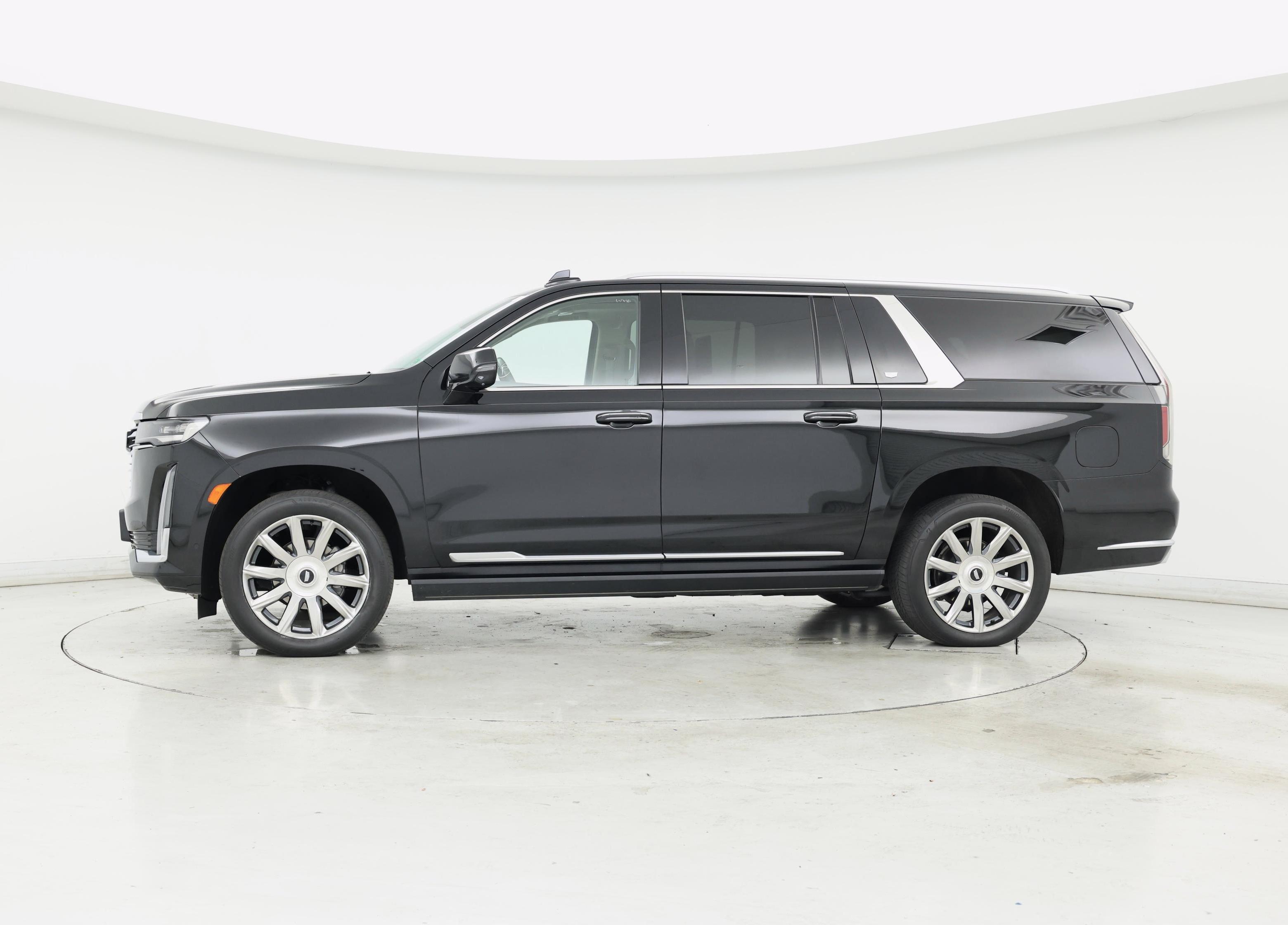 Thumbnail: 2021 Cadillac Escalade - 3