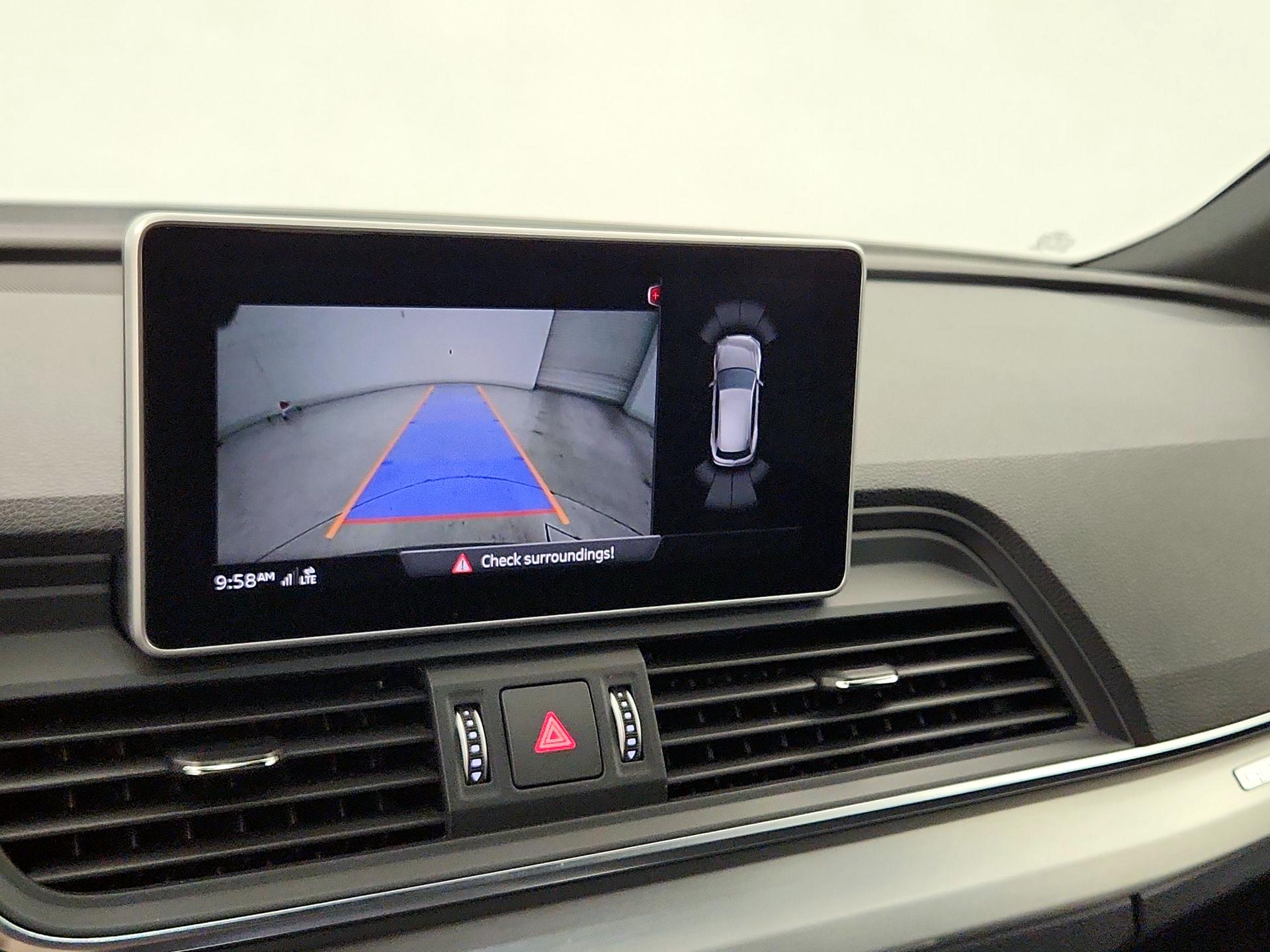 Thumbnail: 2018 Audi SQ5 - 15