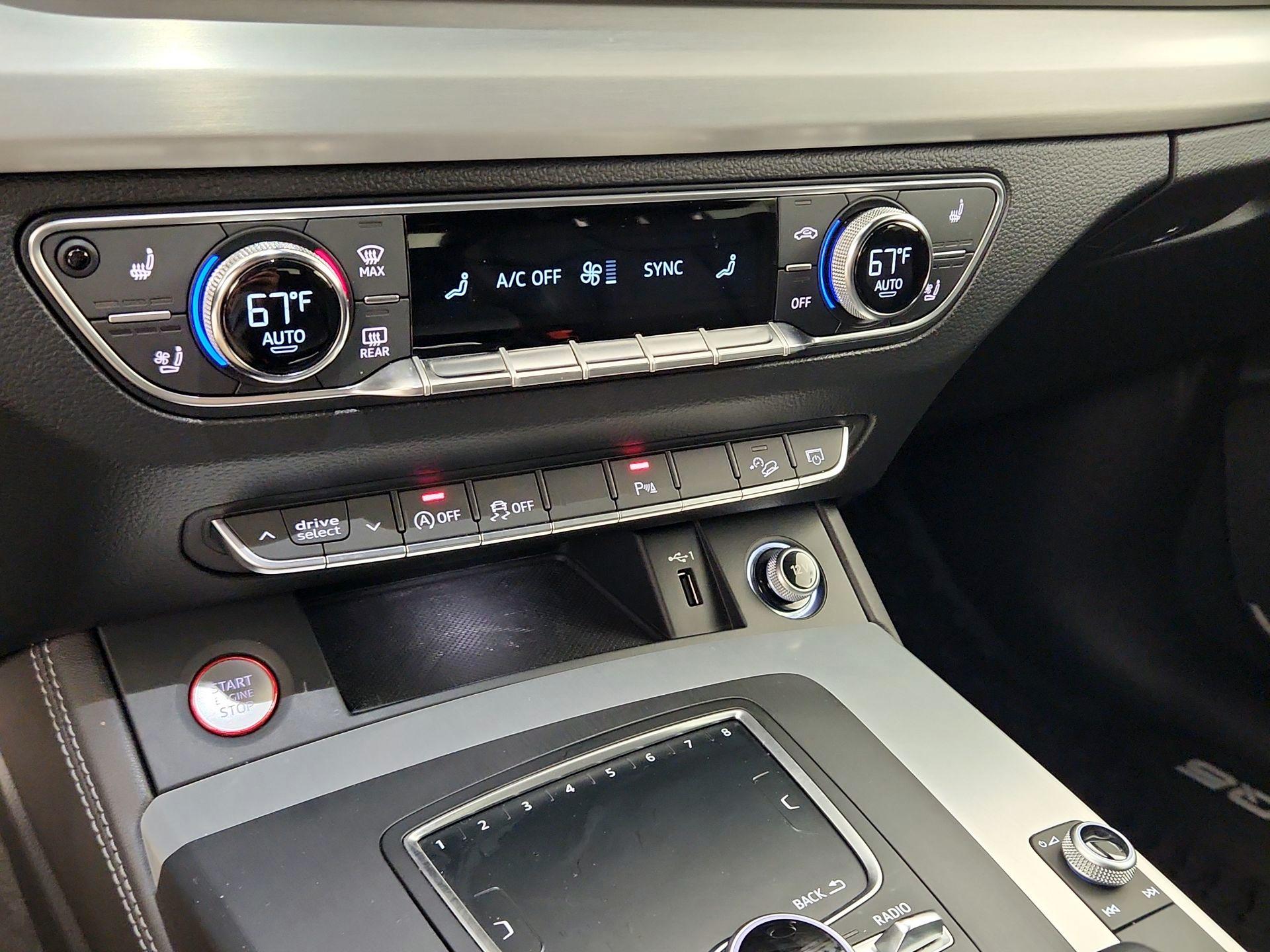 Thumbnail: 2018 Audi SQ5 - 17