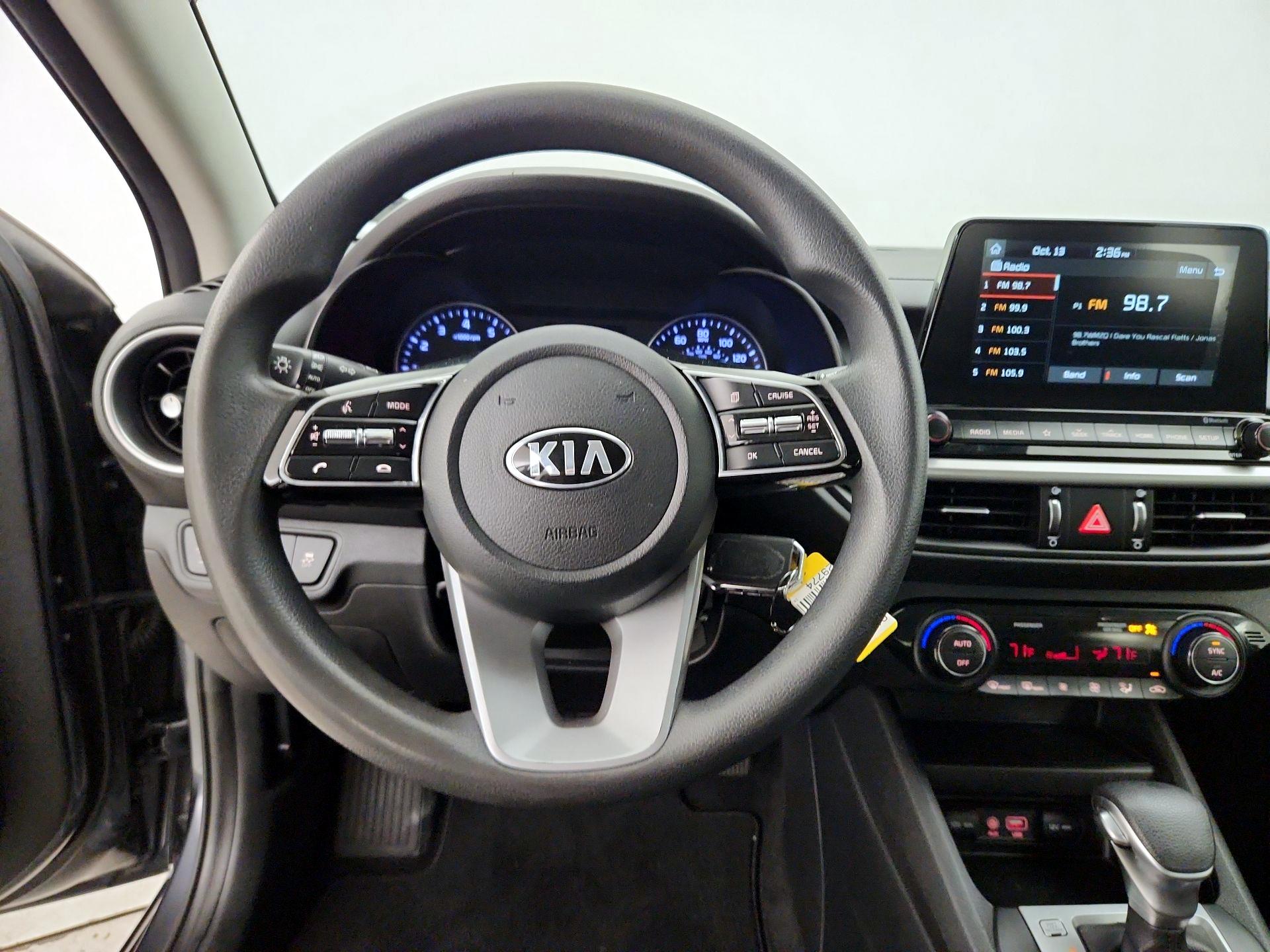 Thumbnail: 2019 Kia Forte - 10