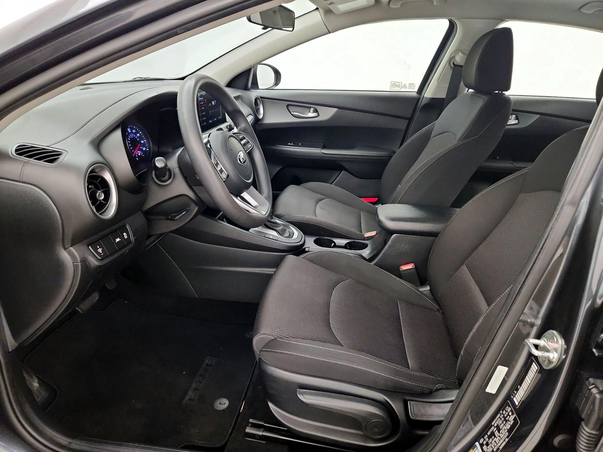 Thumbnail: 2019 Kia Forte - 11