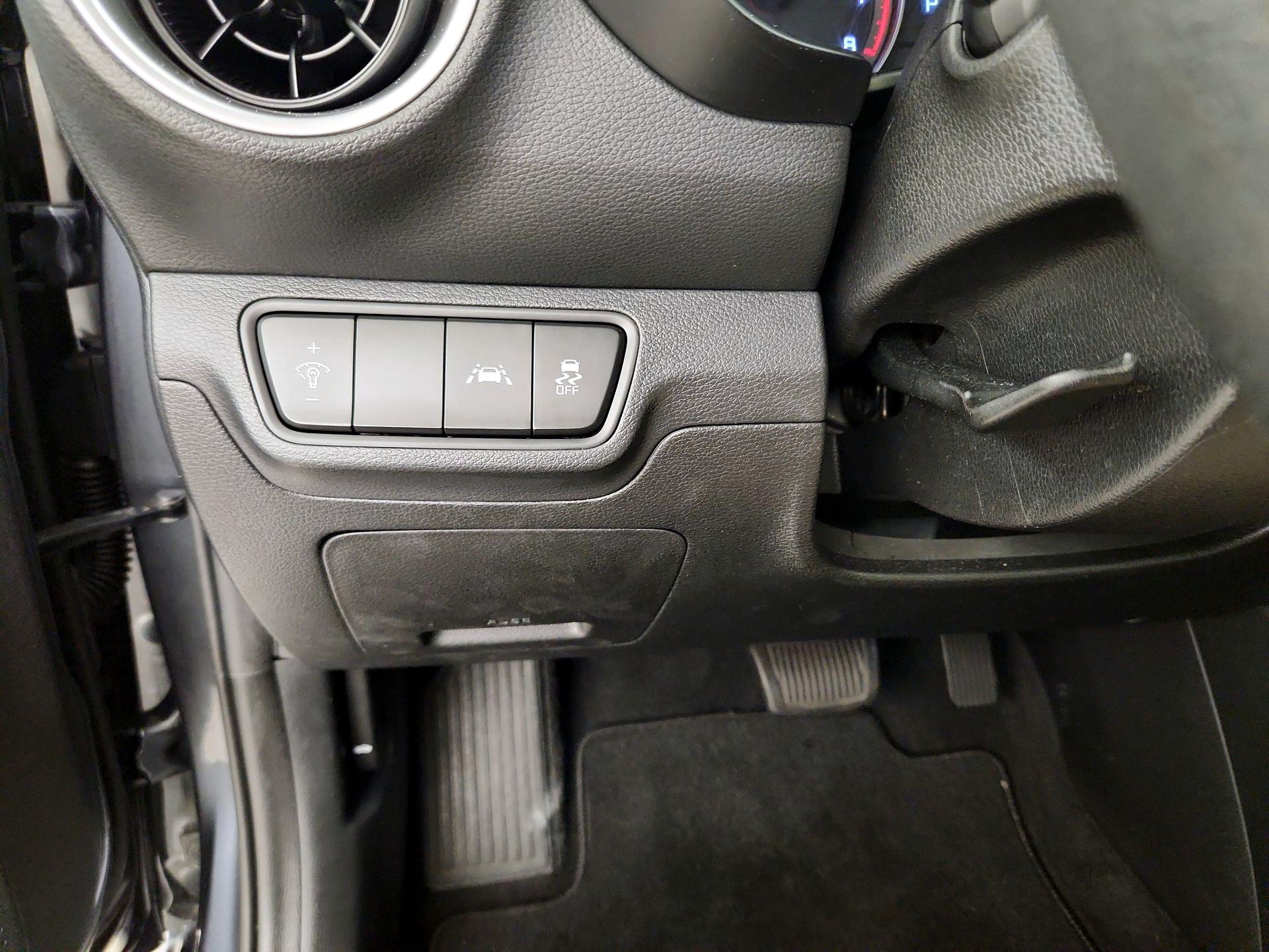 Thumbnail: 2019 Kia Forte - 13