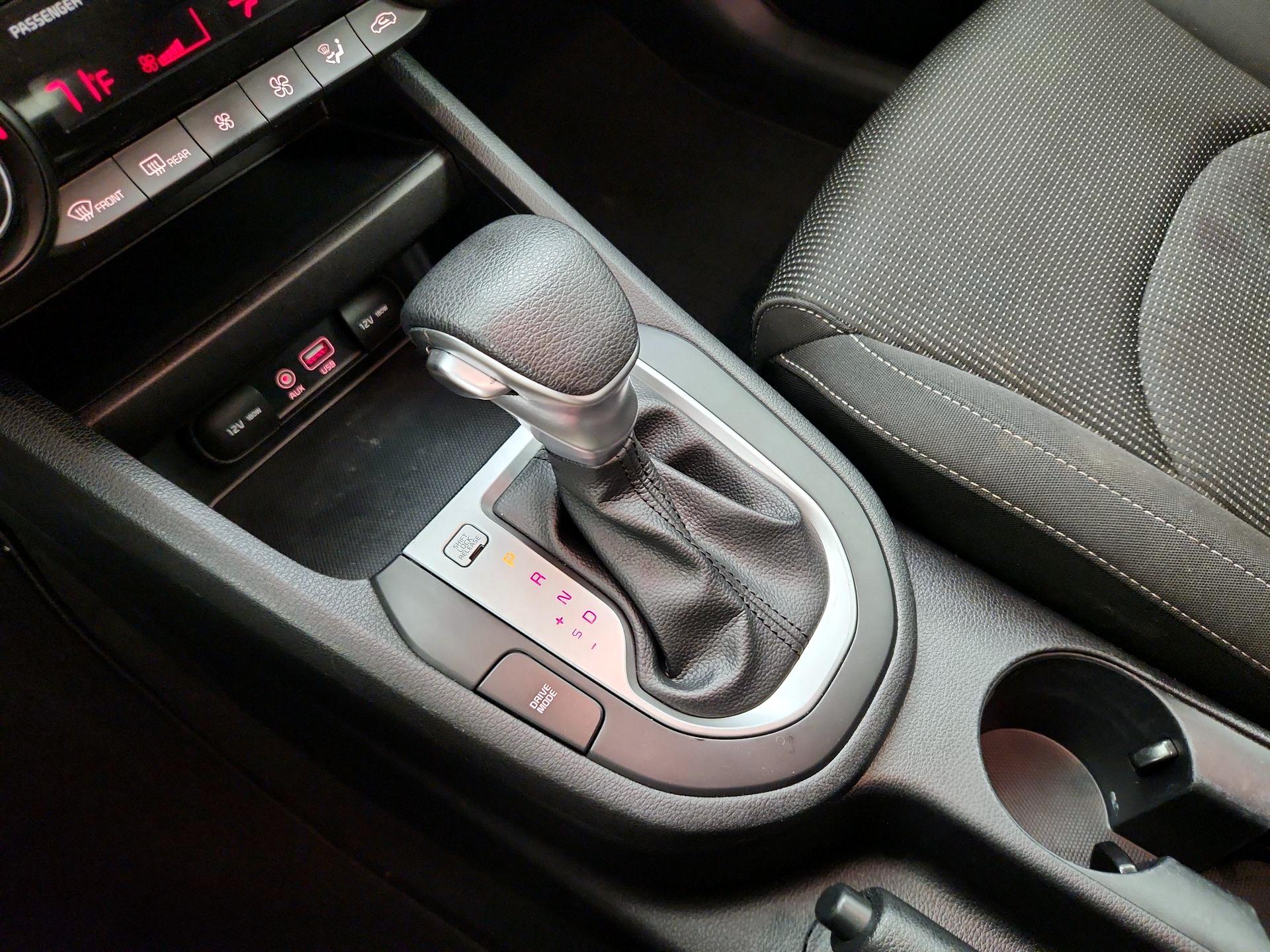 Thumbnail: 2019 Kia Forte - 17
