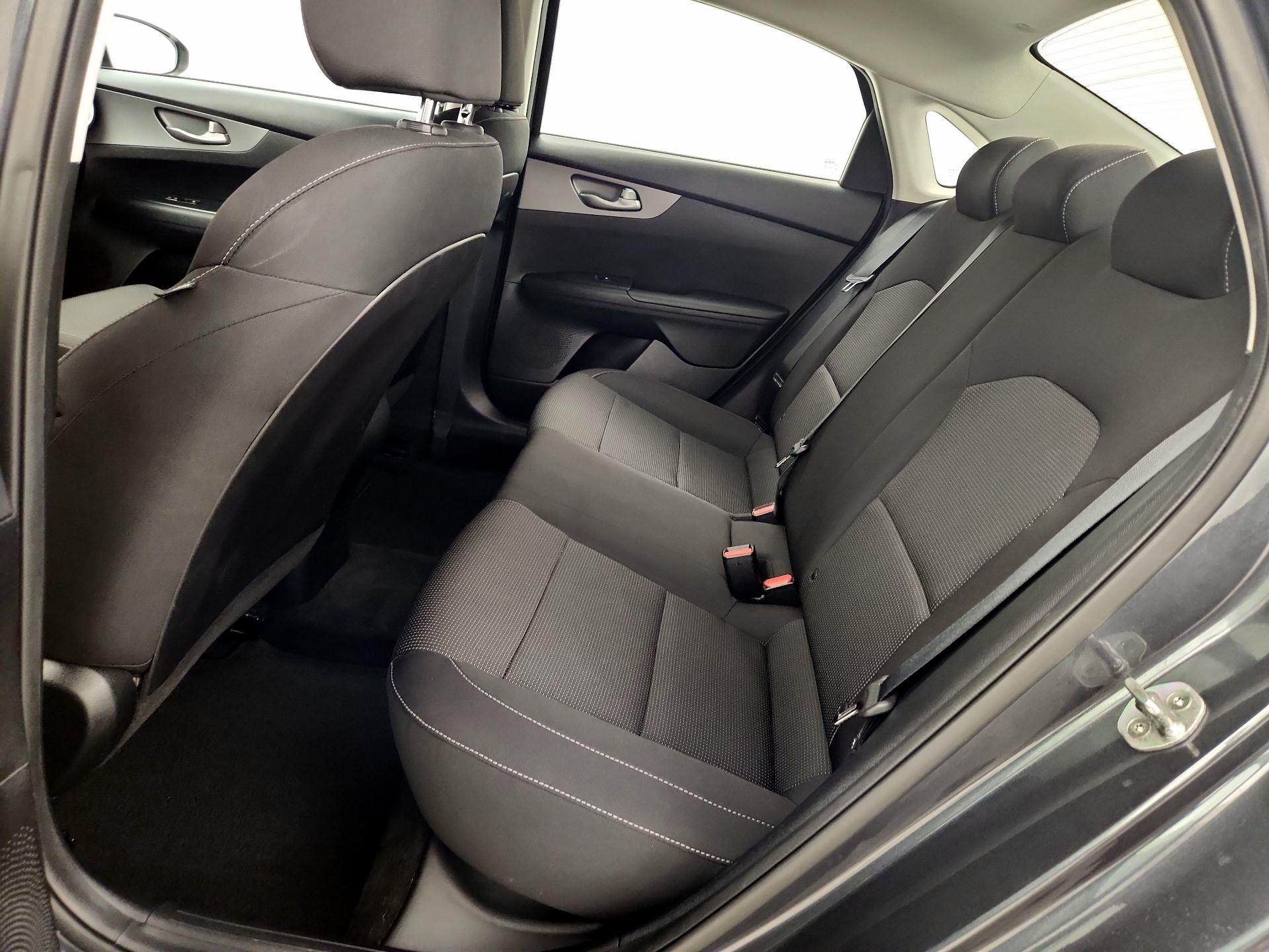 Thumbnail: 2019 Kia Forte - 19