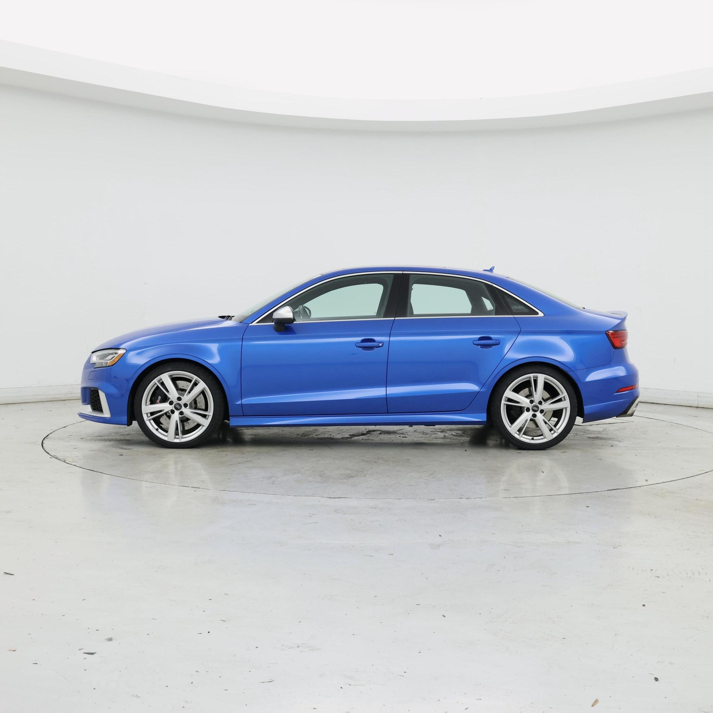 Thumbnail: 2018 Audi RS 3 - 3