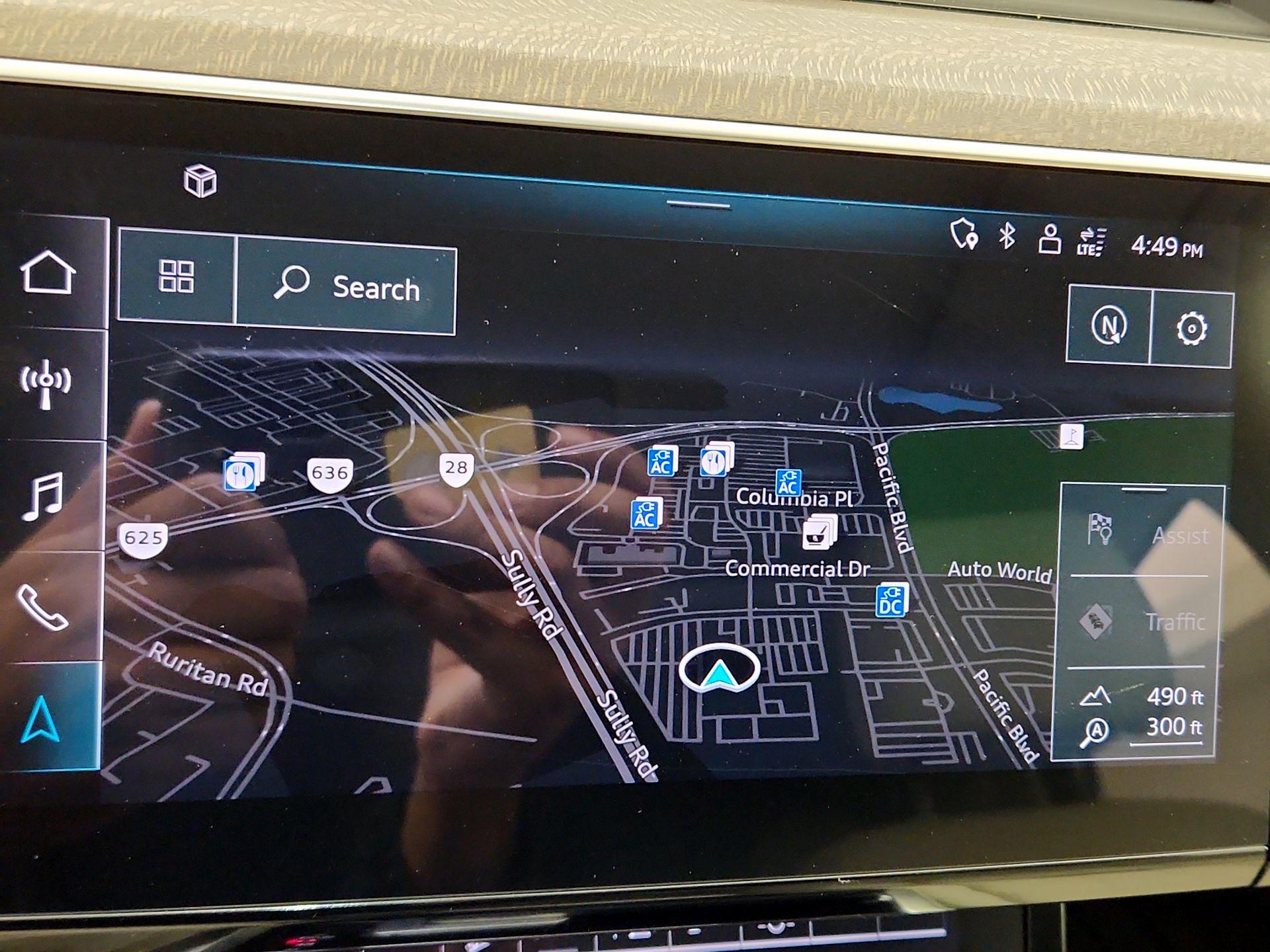 Thumbnail: 2024 Audi Q8 e-tron - 14