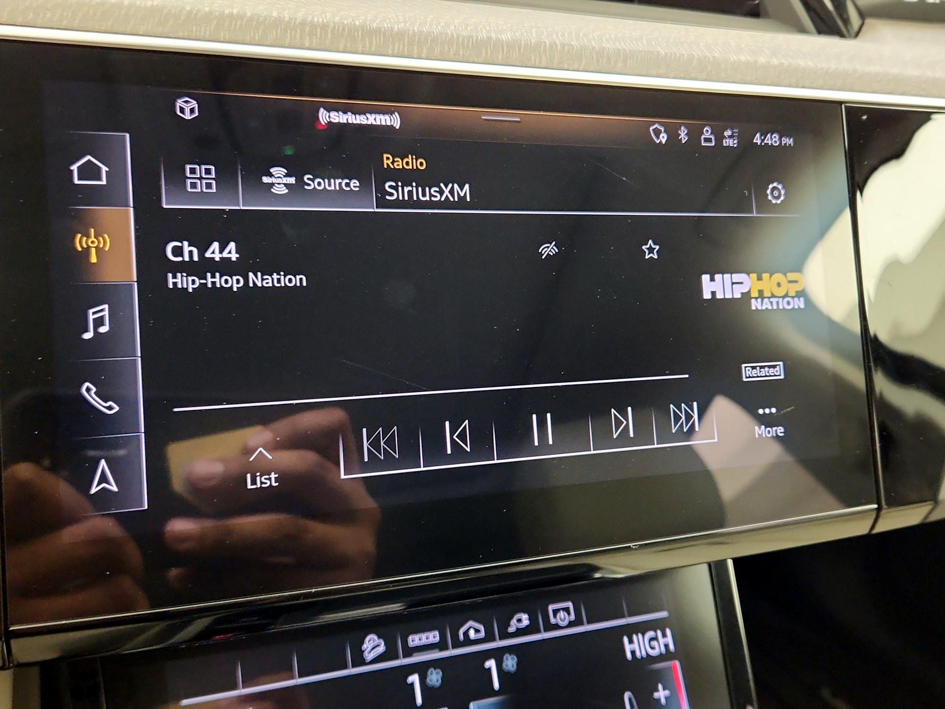 Thumbnail: 2024 Audi Q8 e-tron - 16