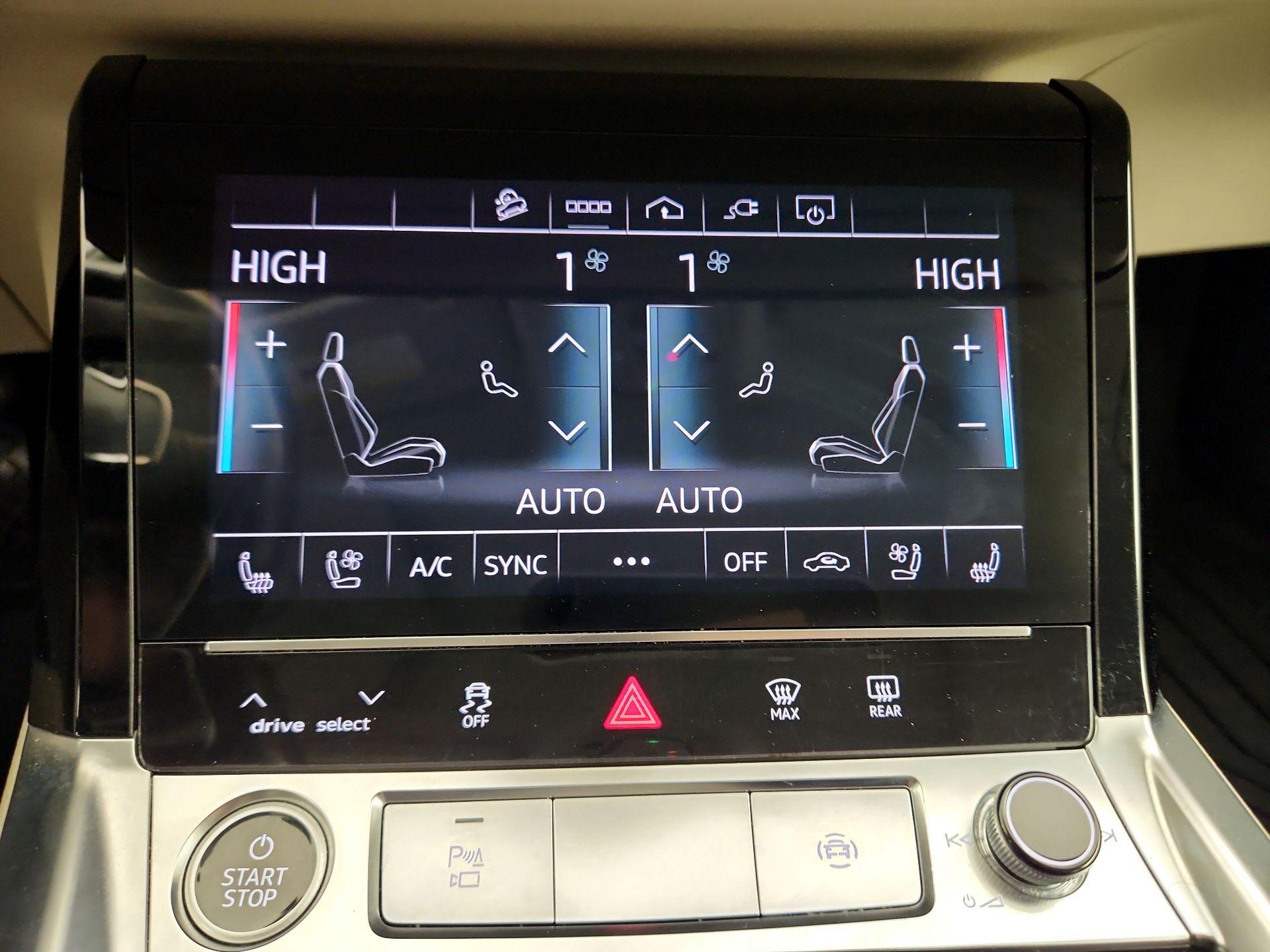 Thumbnail: 2024 Audi Q8 e-tron - 17