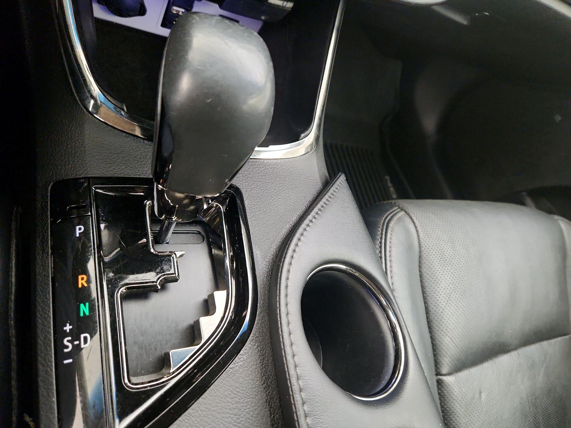 Thumbnail: 2016 Toyota Avalon - 17