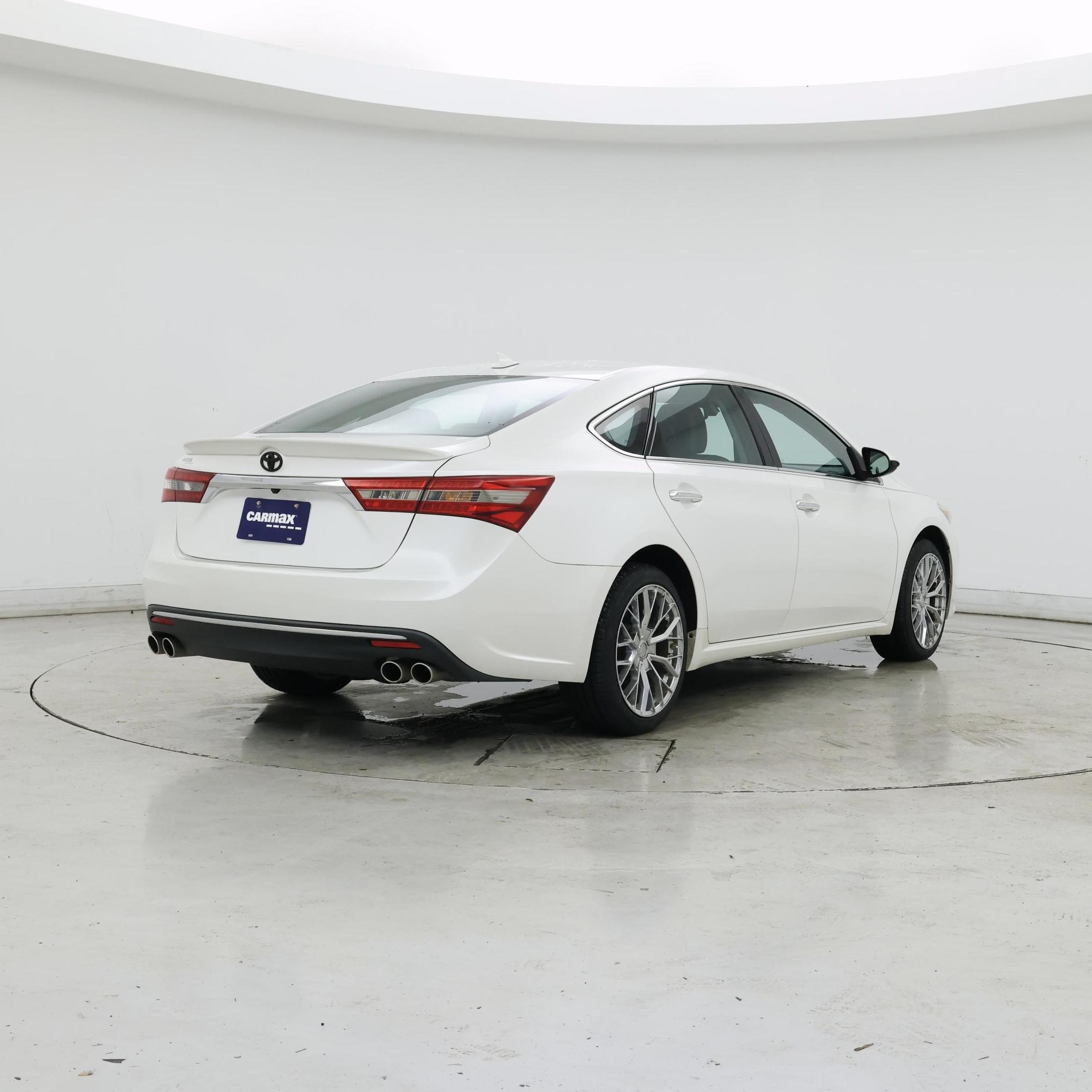 Thumbnail: 2016 Toyota Avalon - 8