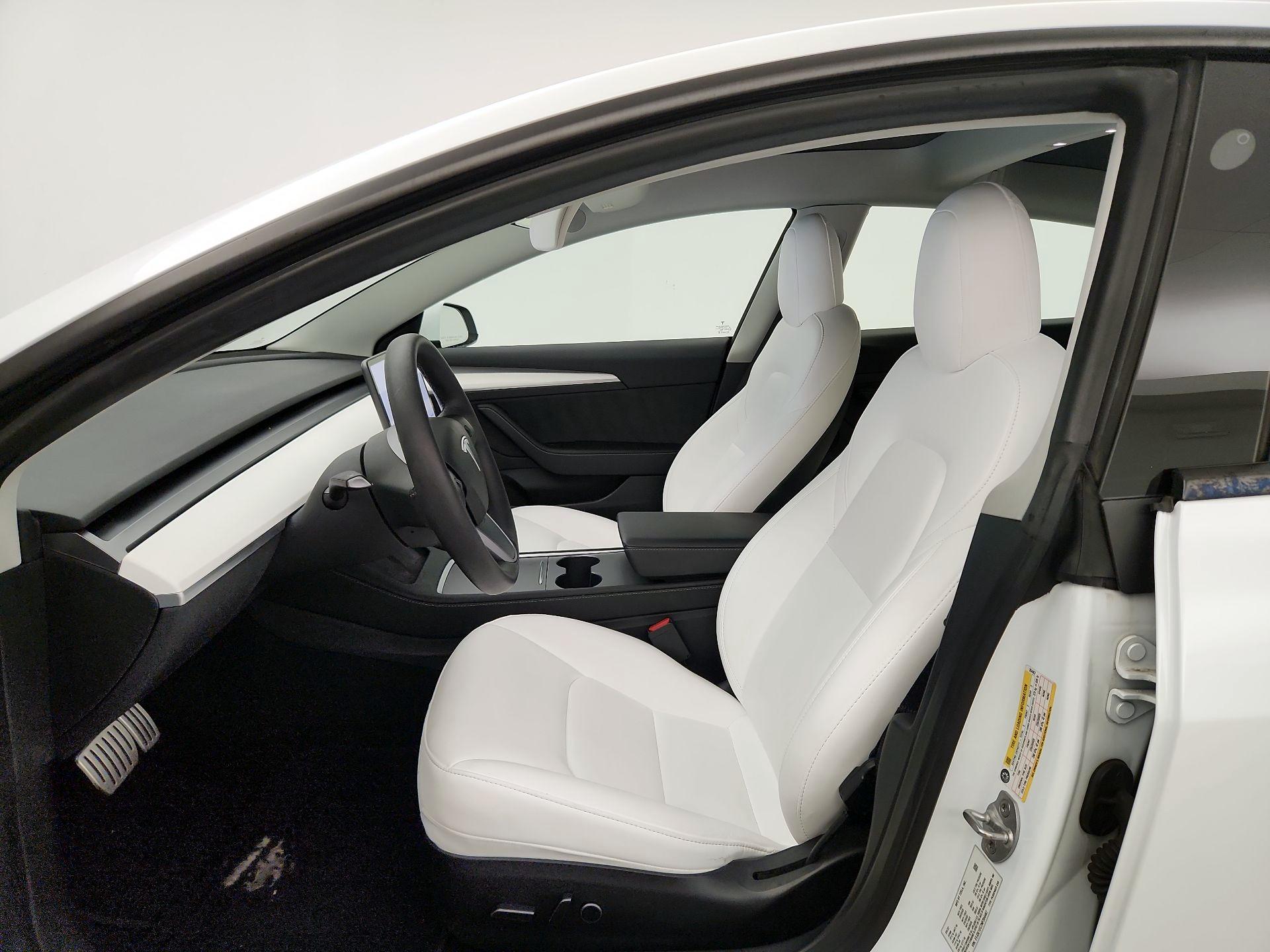 Thumbnail: 2022 Tesla Model 3 - 11