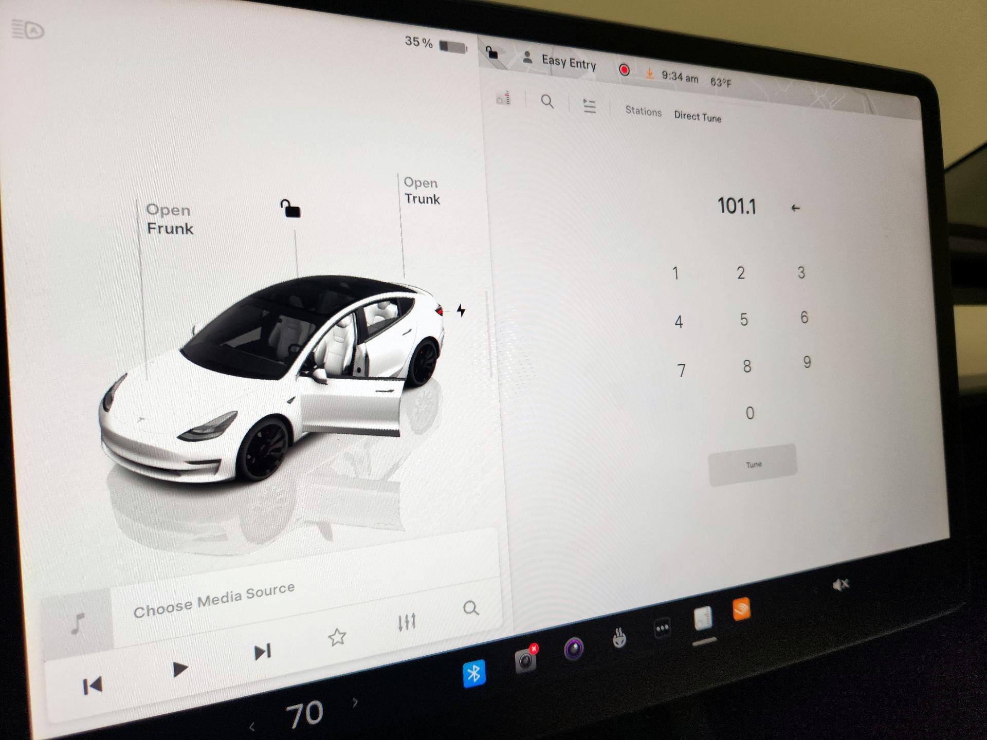 Thumbnail: 2022 Tesla Model 3 - 15