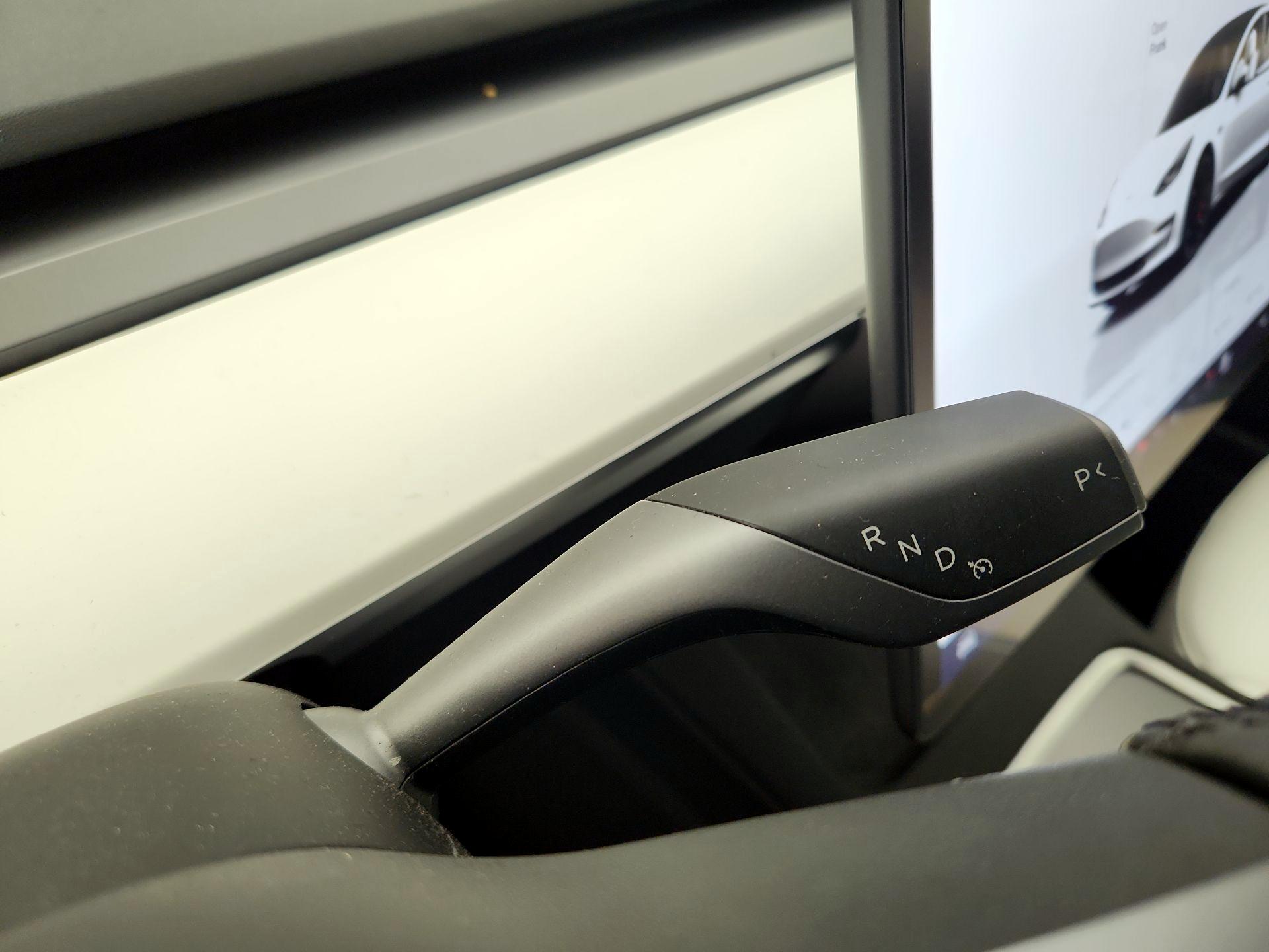 Thumbnail: 2022 Tesla Model 3 - 17