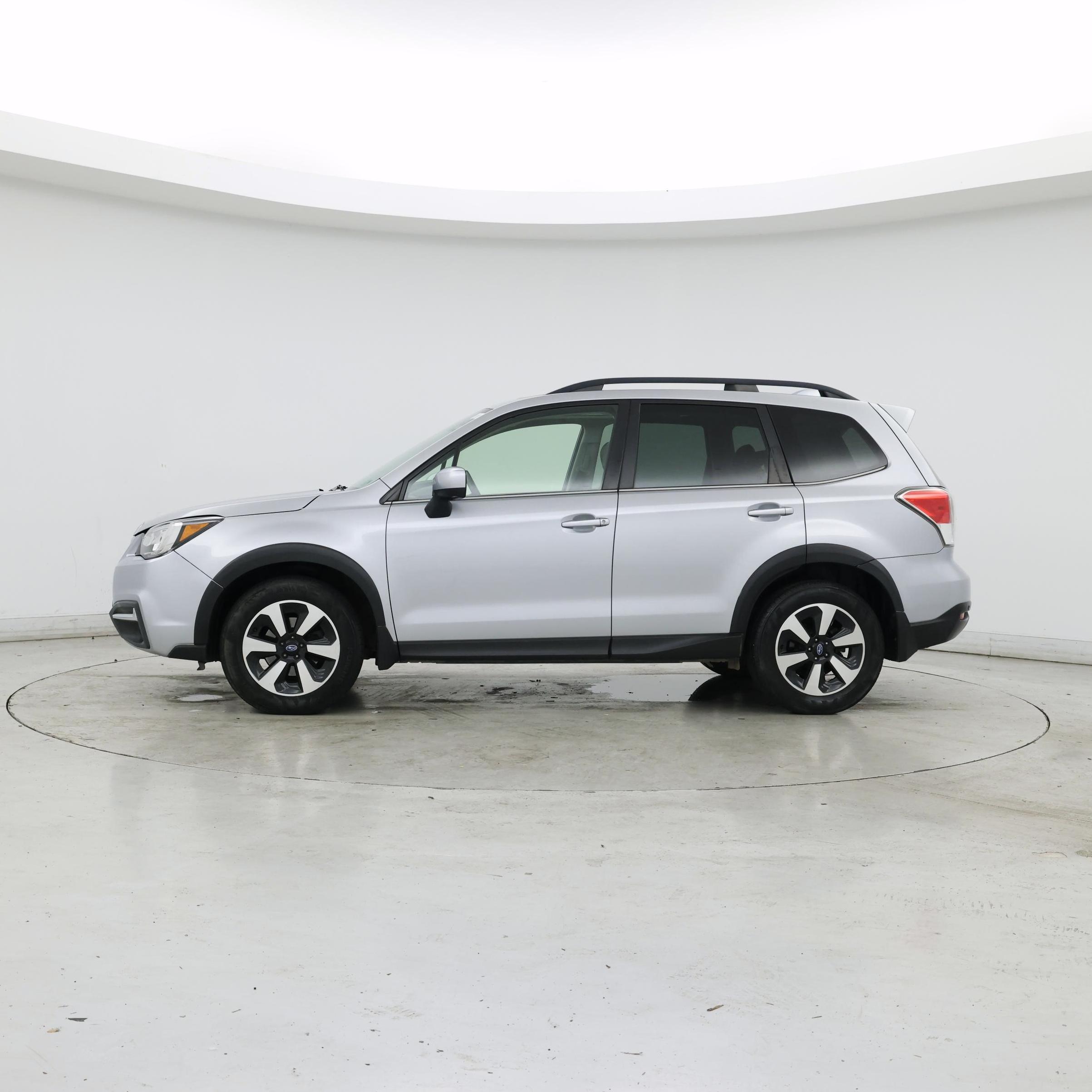 Thumbnail: 2018 Subaru Forester - 3