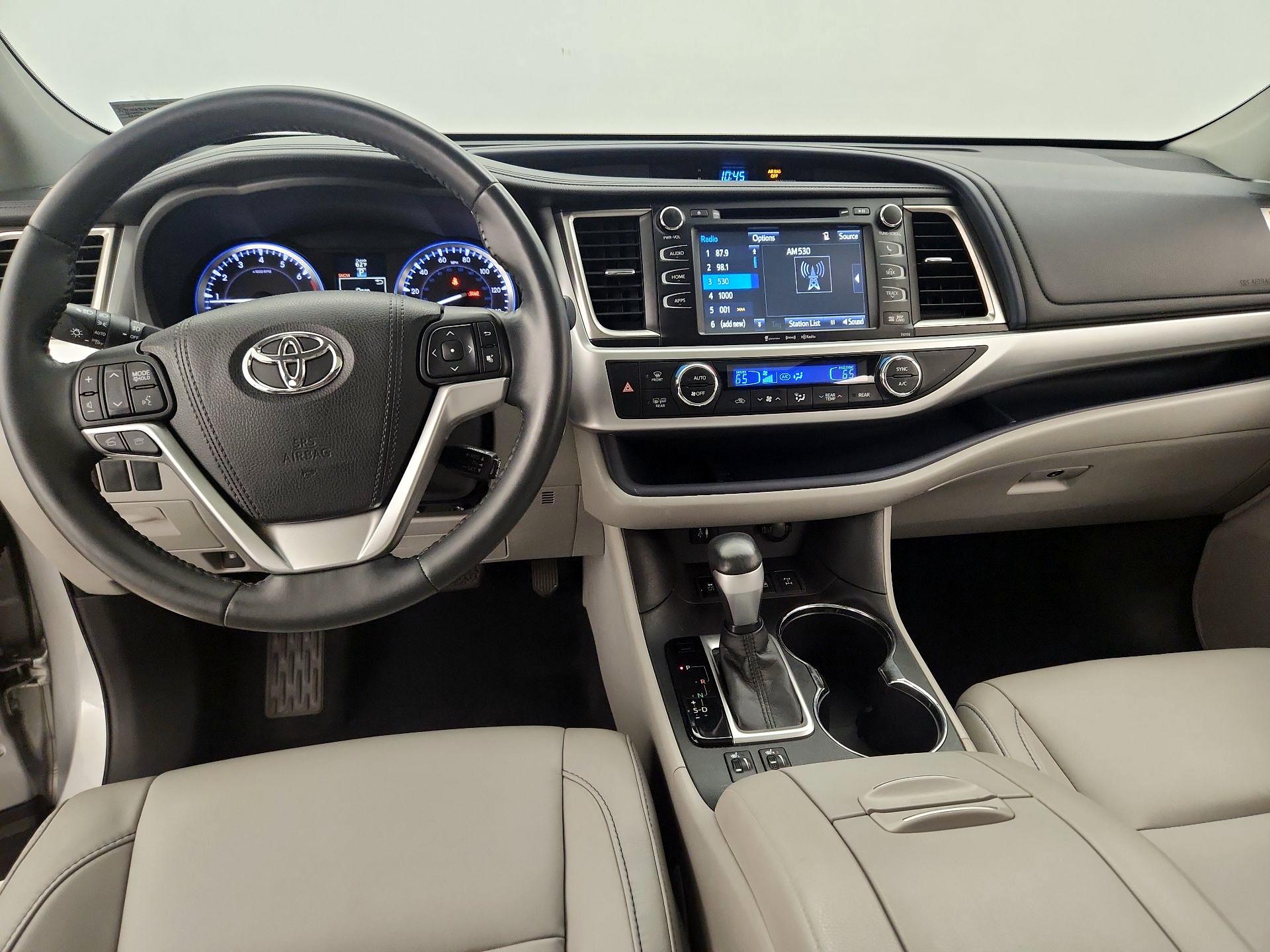 Thumbnail: 2016 Toyota Highlander - 9