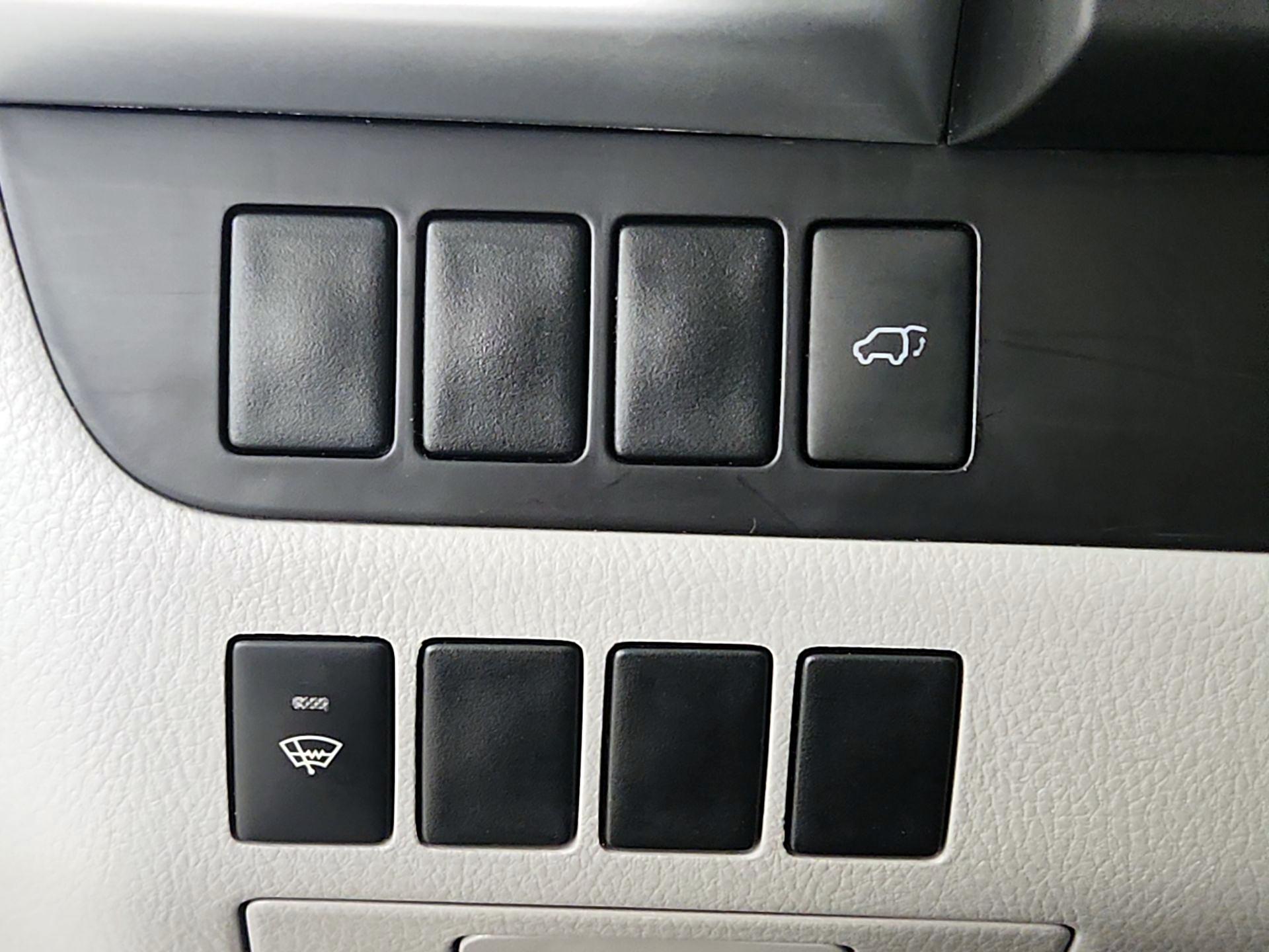 Thumbnail: 2016 Toyota Highlander - 13