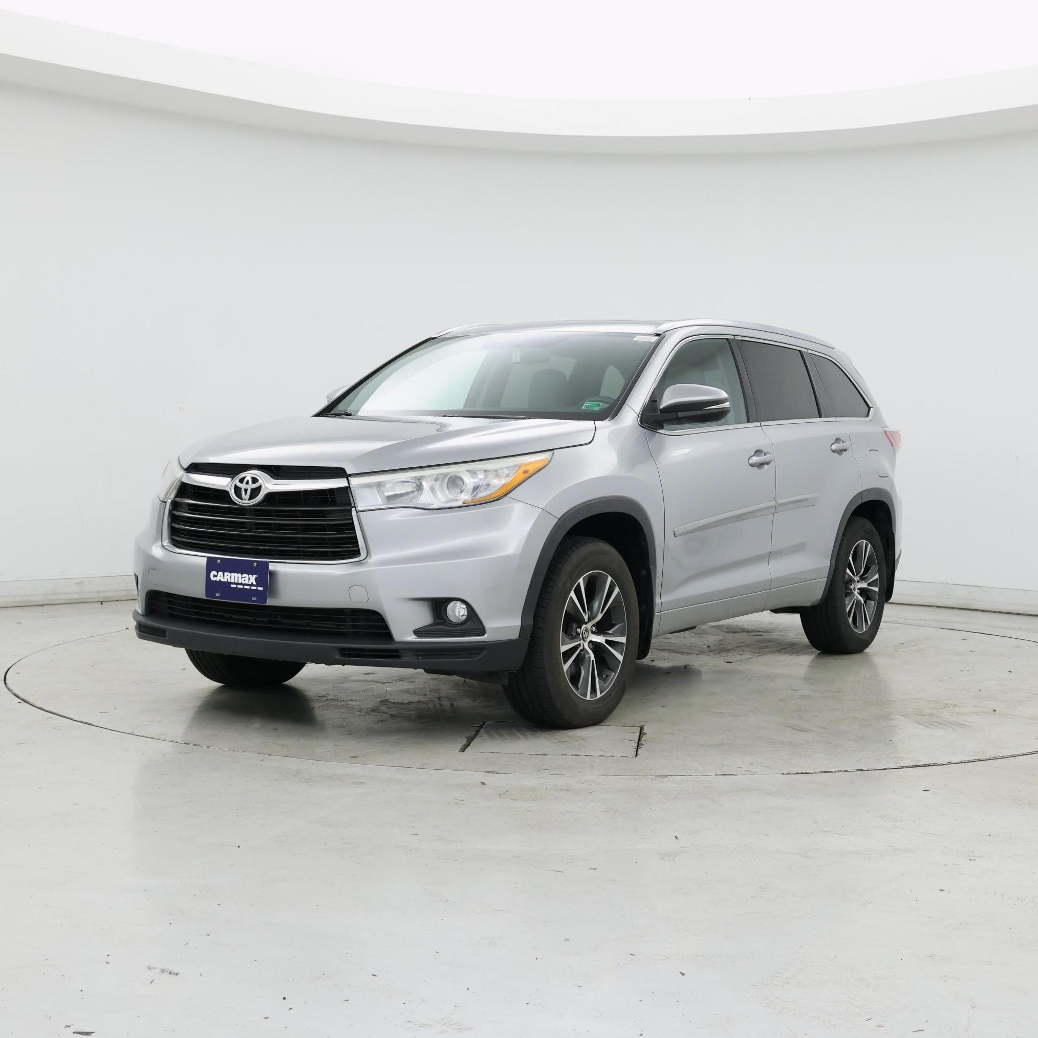 Thumbnail: 2016 Toyota Highlander - 4