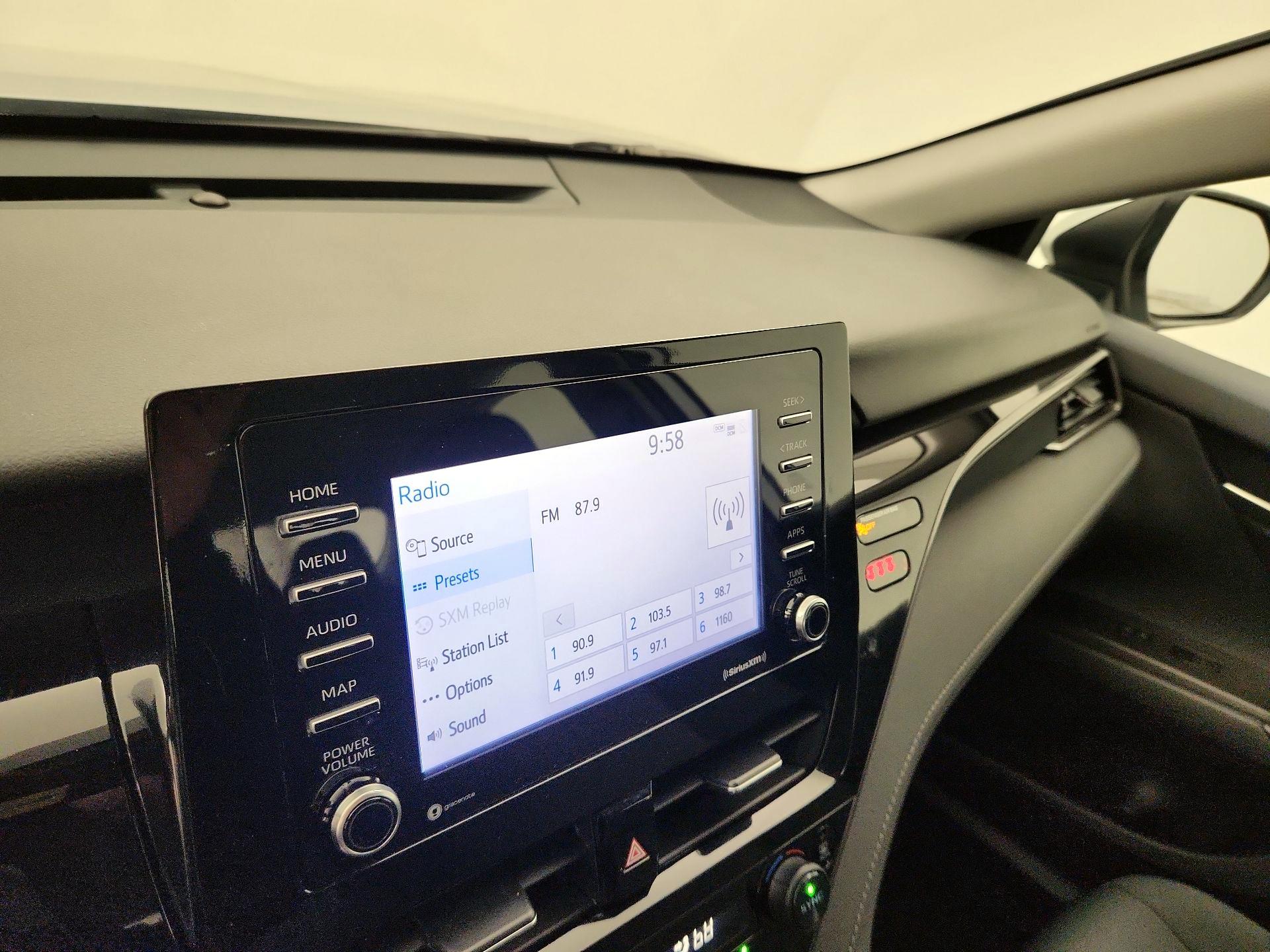 Thumbnail: 2022 Toyota Camry - 15