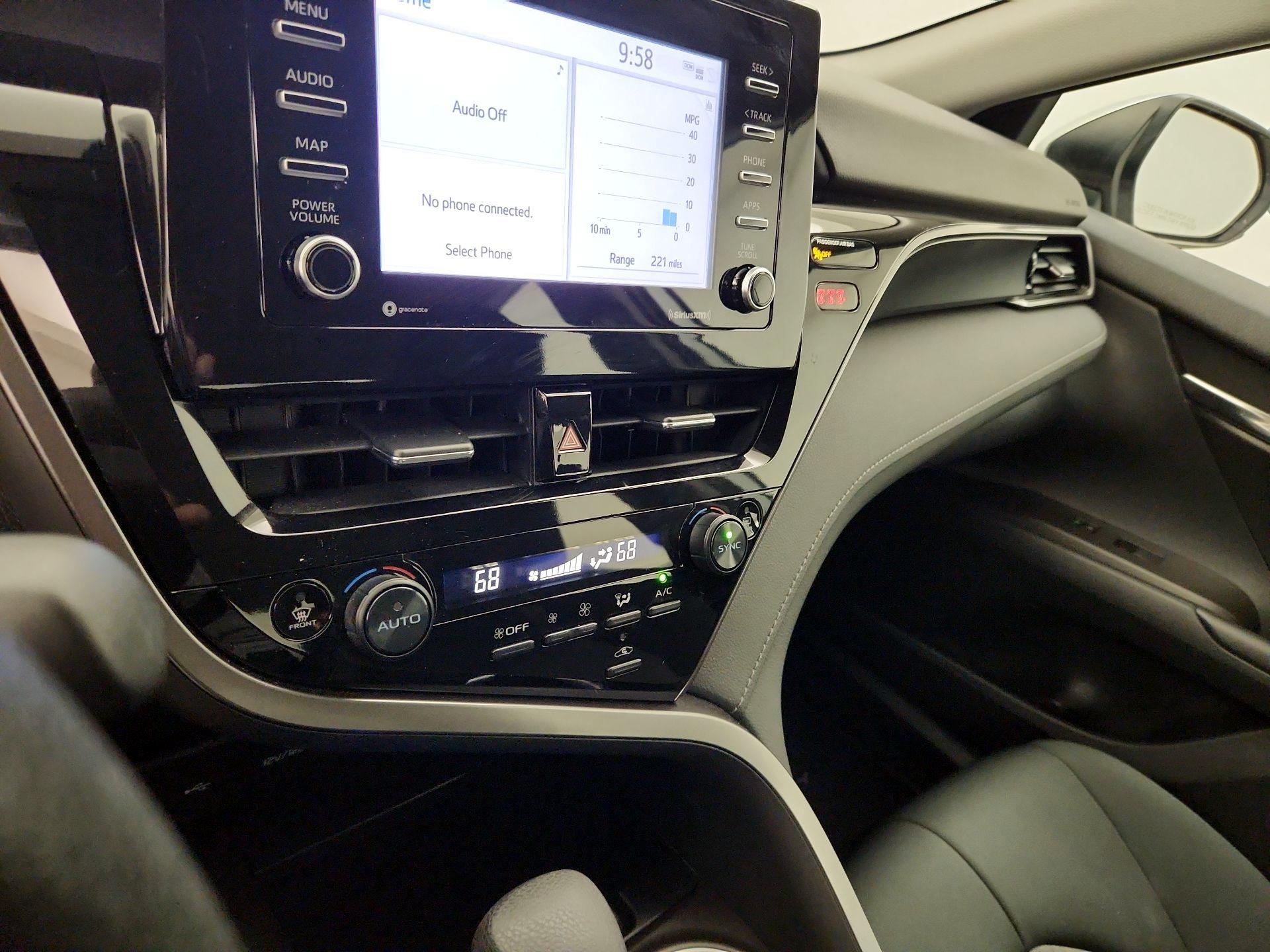 Thumbnail: 2022 Toyota Camry - 16