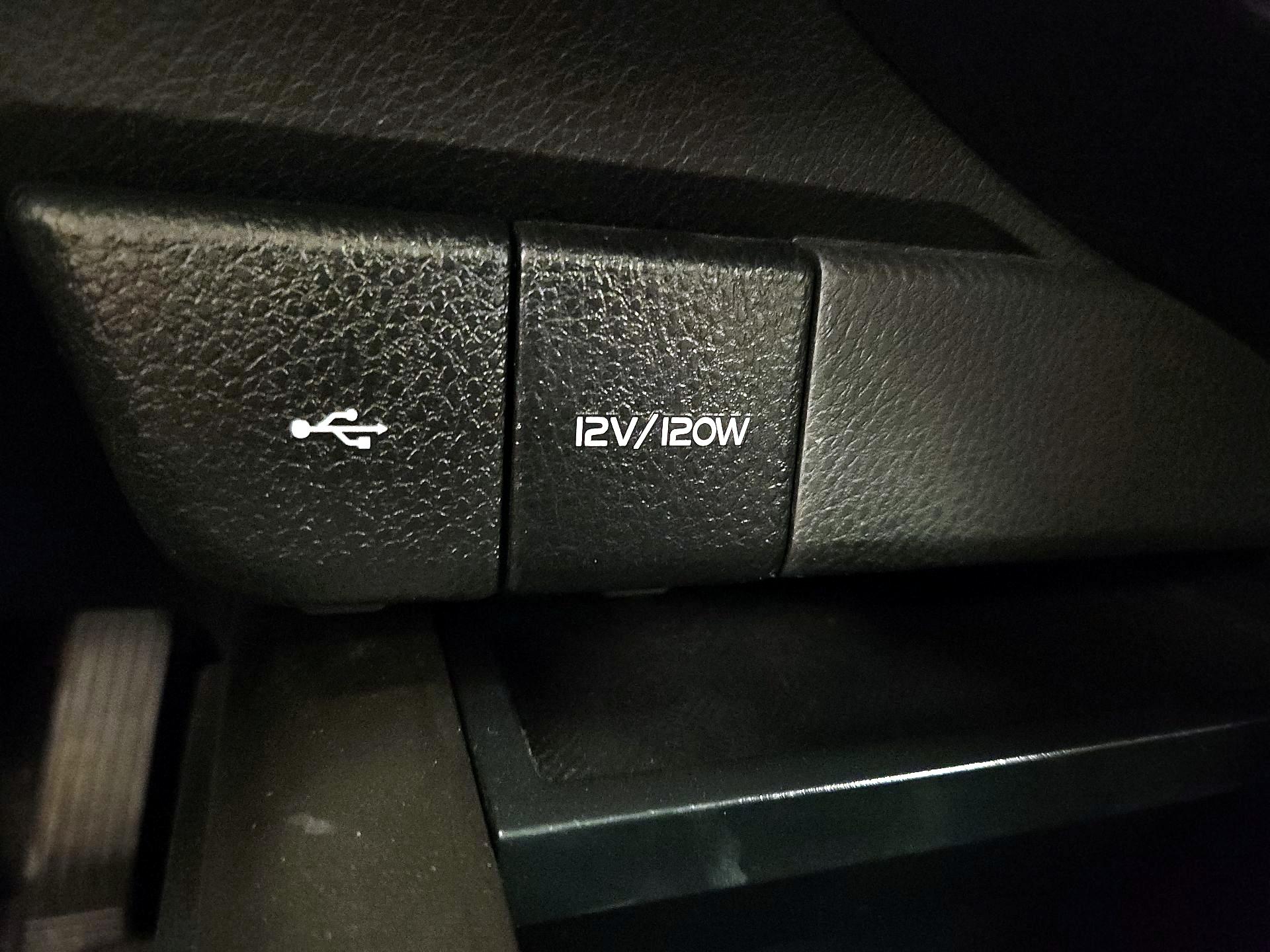 Thumbnail: 2022 Toyota Camry - 18