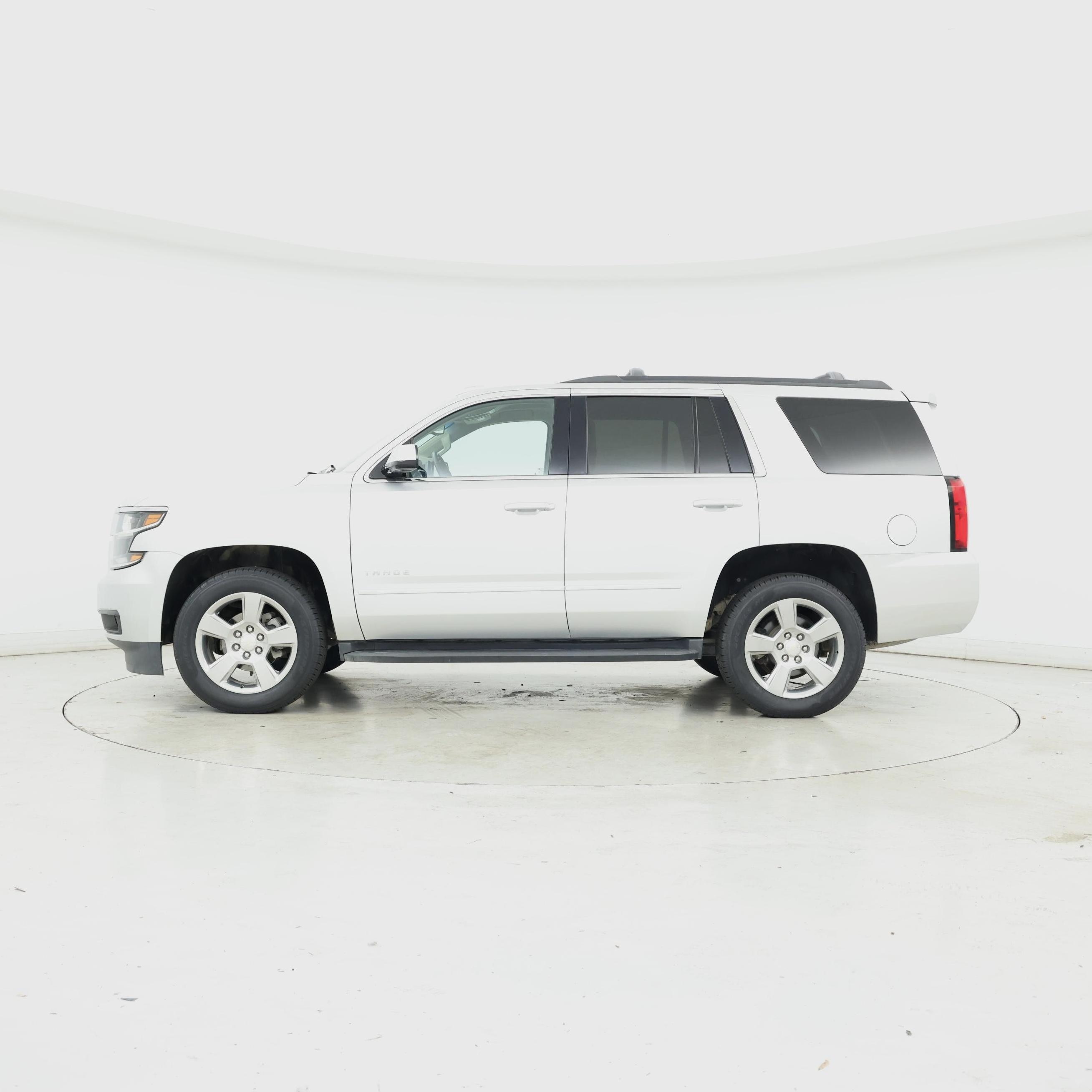 Thumbnail: 2018 Chevrolet Tahoe - 3