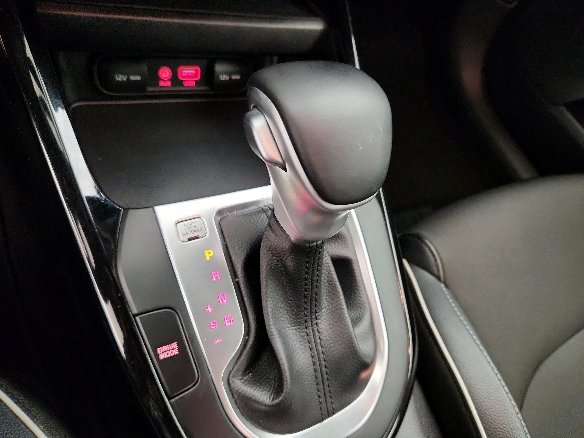 Thumbnail: 2021 Kia Forte - 17