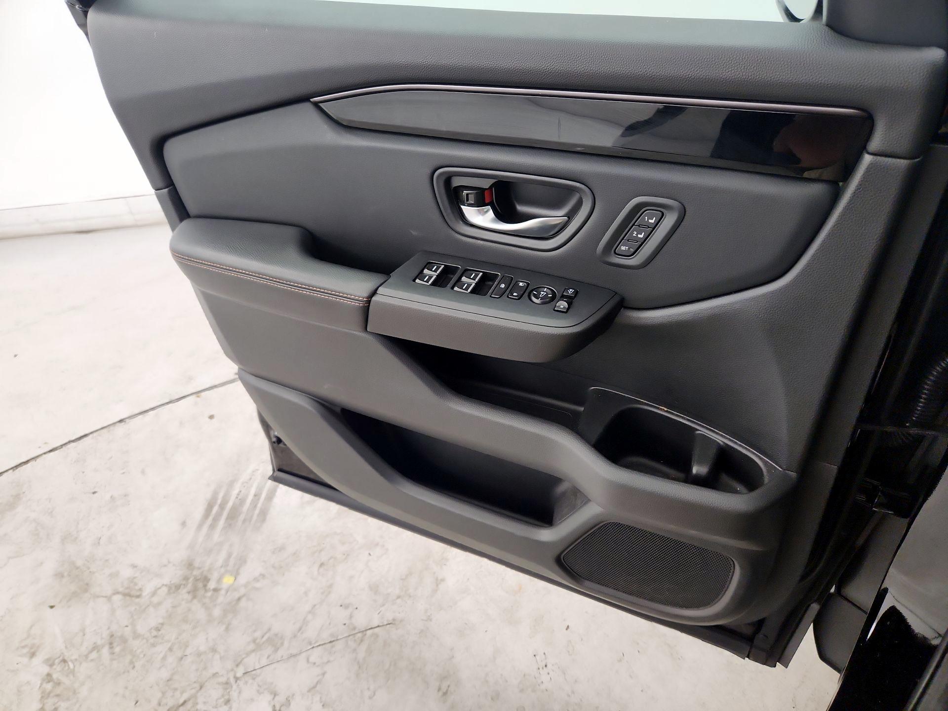 Thumbnail: 2024 Honda Pilot - 12