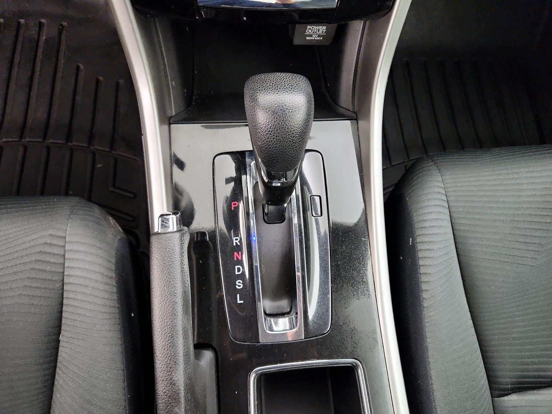 Thumbnail: 2016 Honda Accord - 17