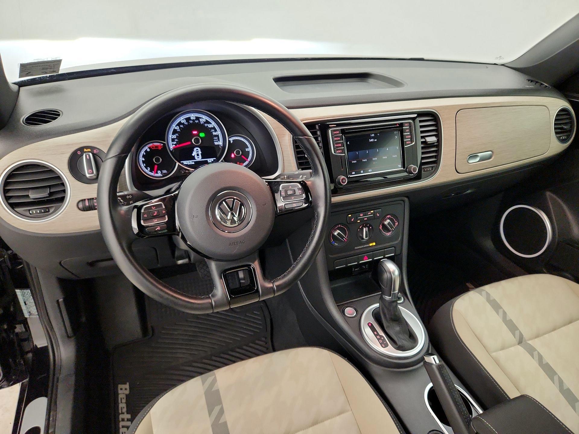 Thumbnail: 2018 Volkswagen Beetle - 9