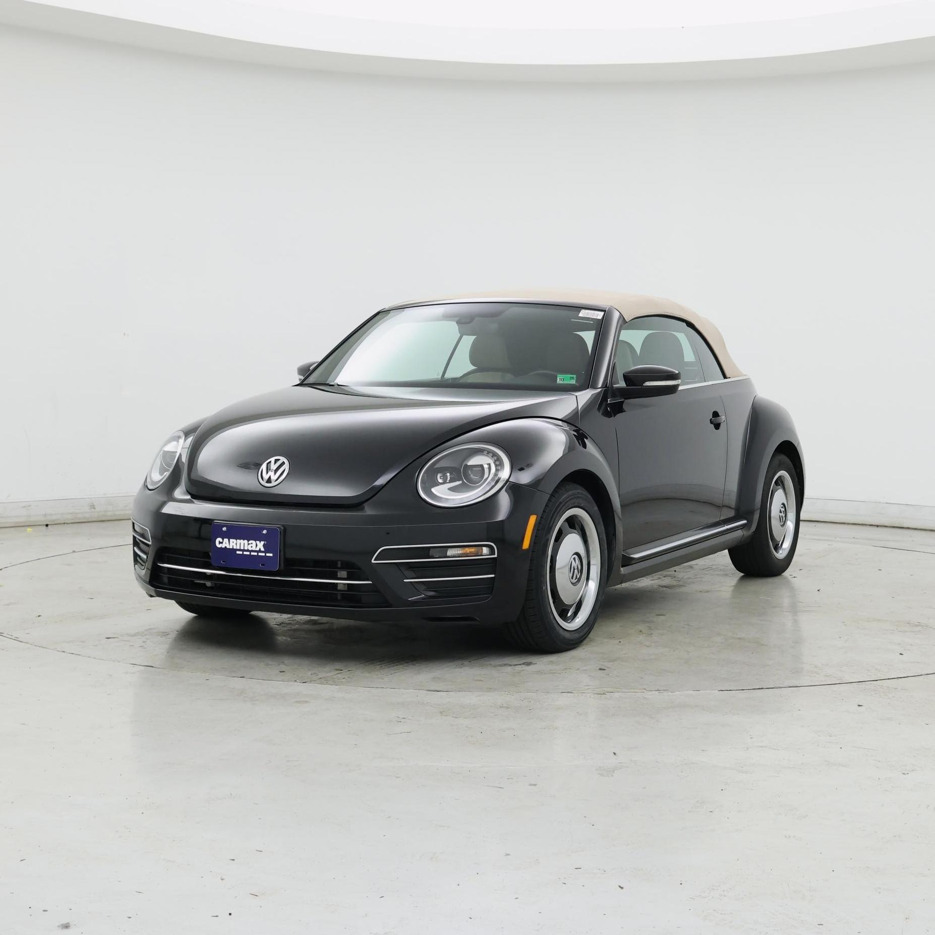 Thumbnail: 2018 Volkswagen Beetle - 4