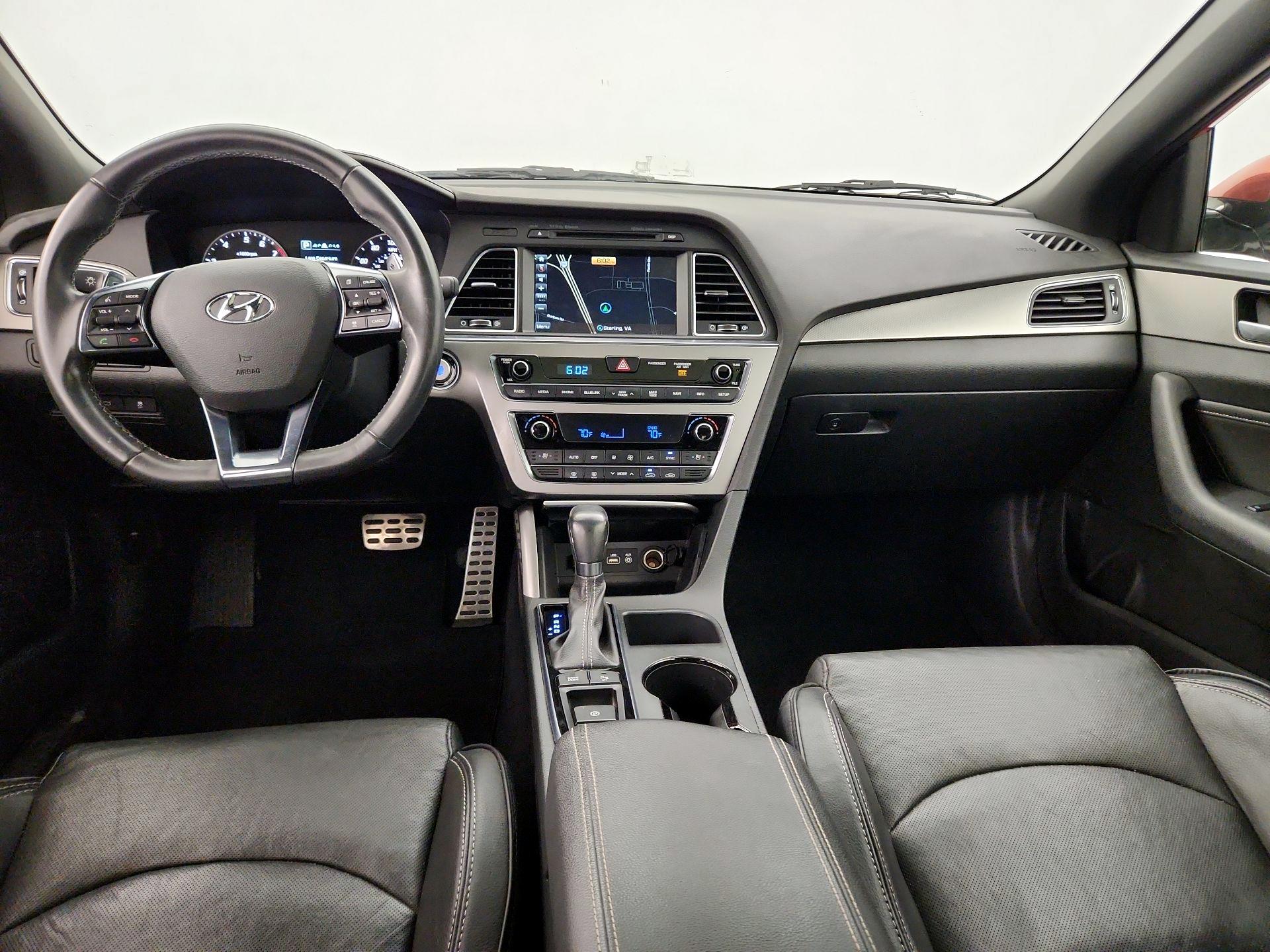 Thumbnail: 2015 Hyundai Sonata - 9