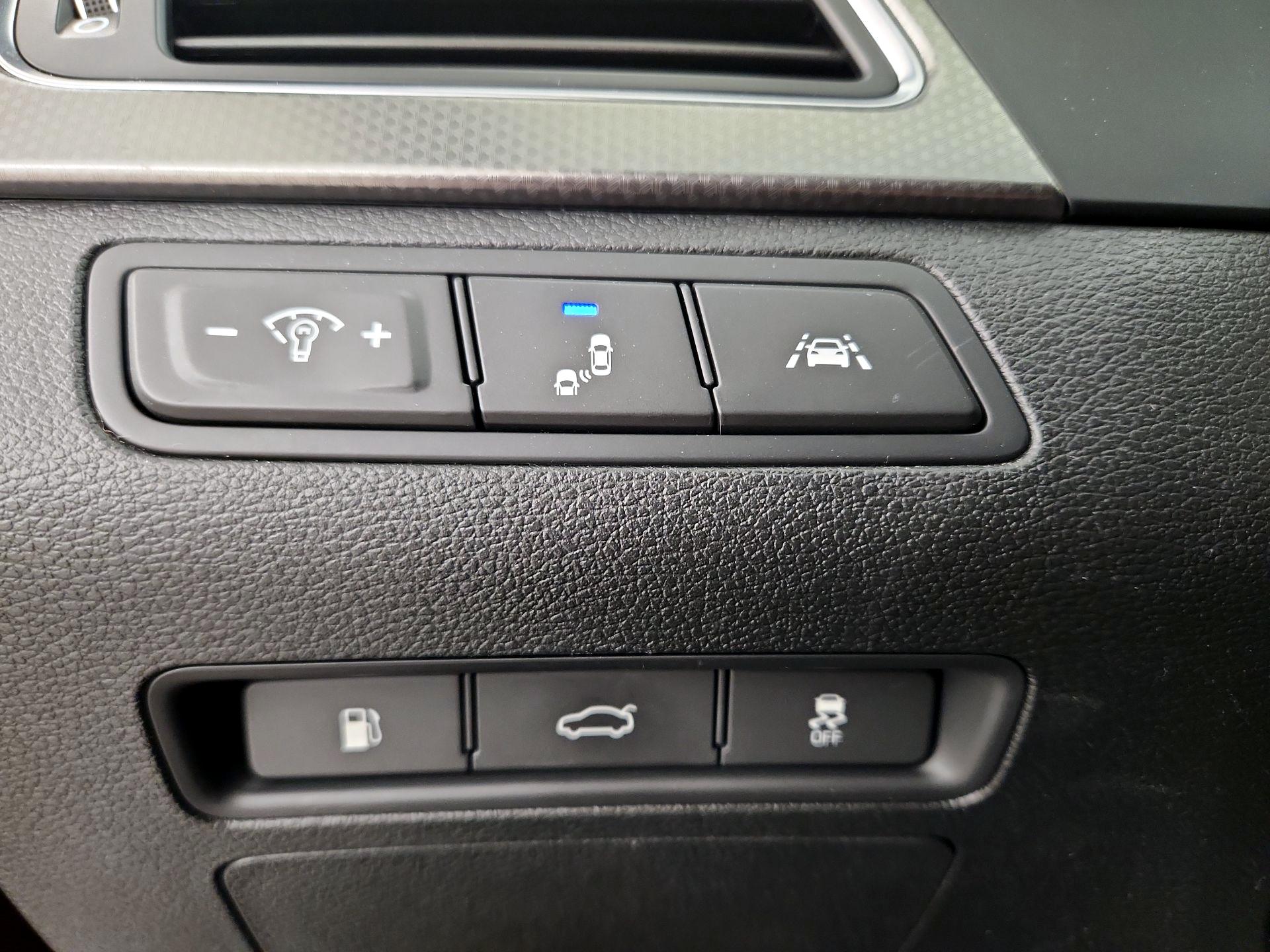 Thumbnail: 2015 Hyundai Sonata - 13