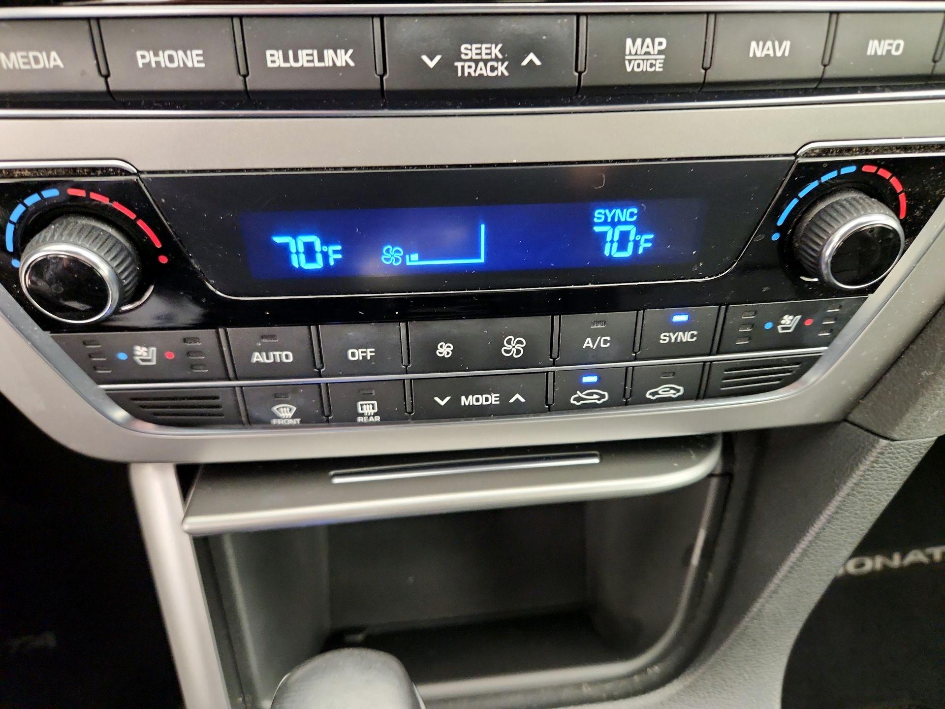 Thumbnail: 2015 Hyundai Sonata - 17