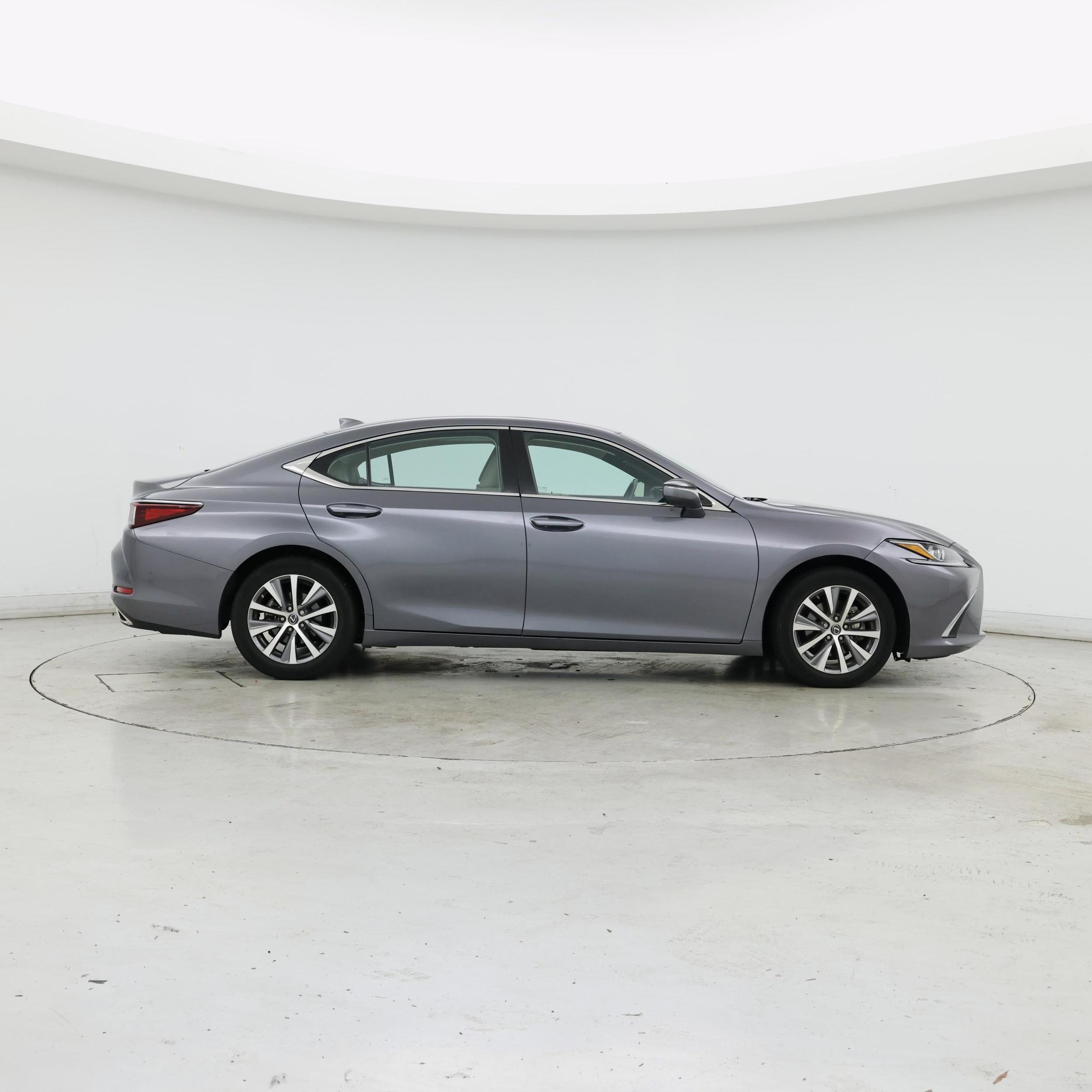 Thumbnail: 2020 Lexus ES - 7