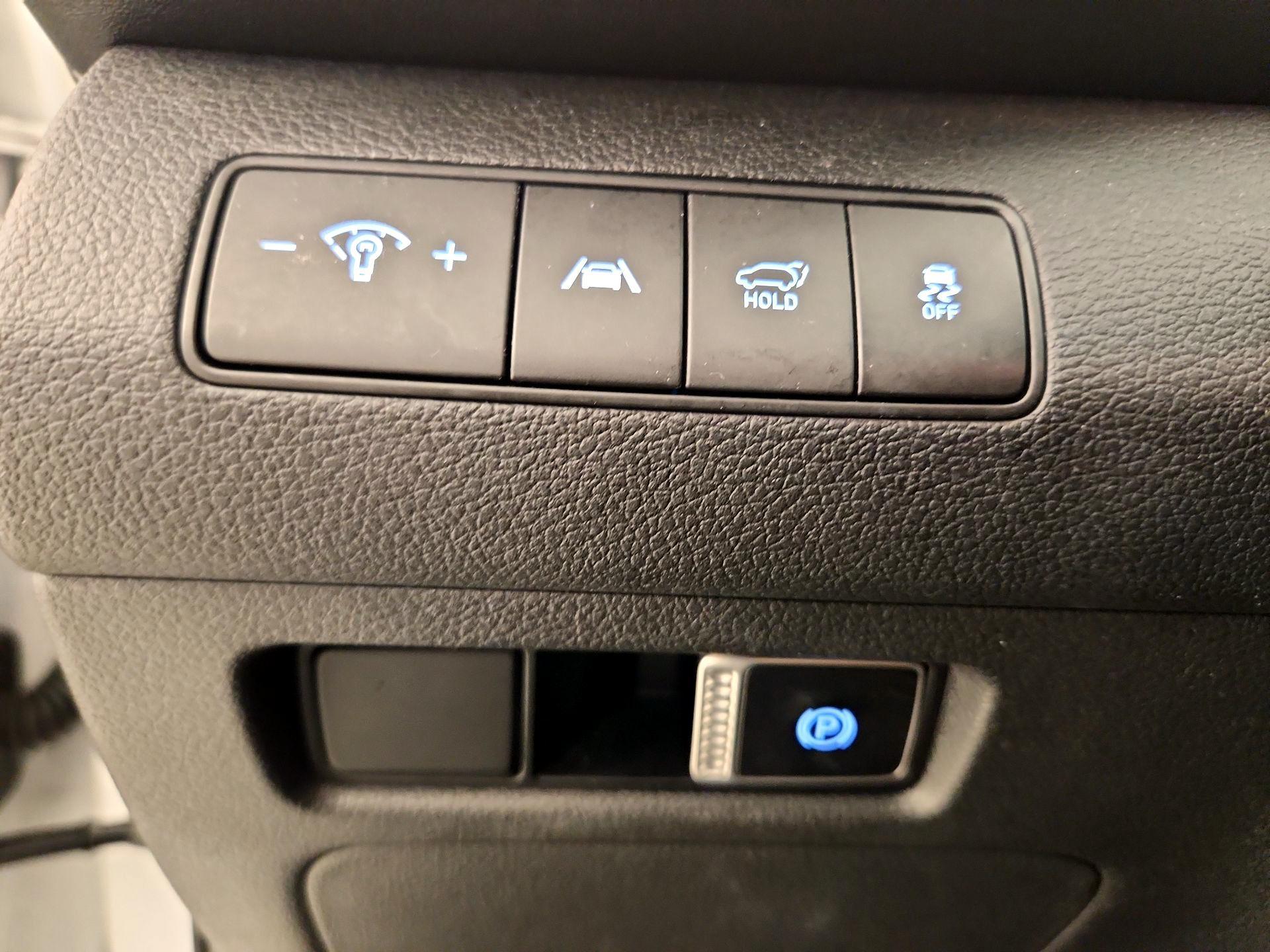 Thumbnail: 2022 Hyundai Santa Fe - 13