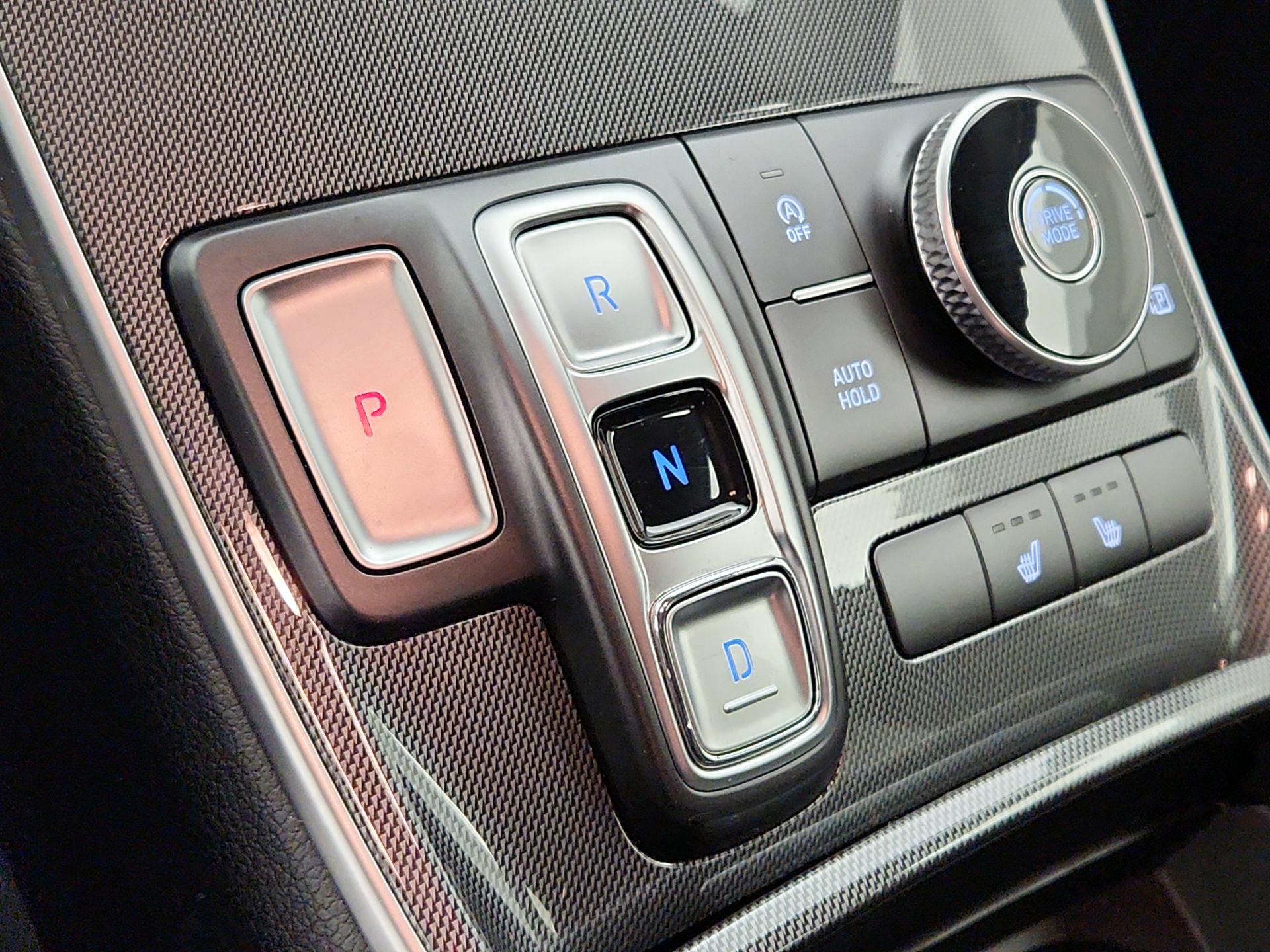 Thumbnail: 2022 Hyundai Santa Fe - 17