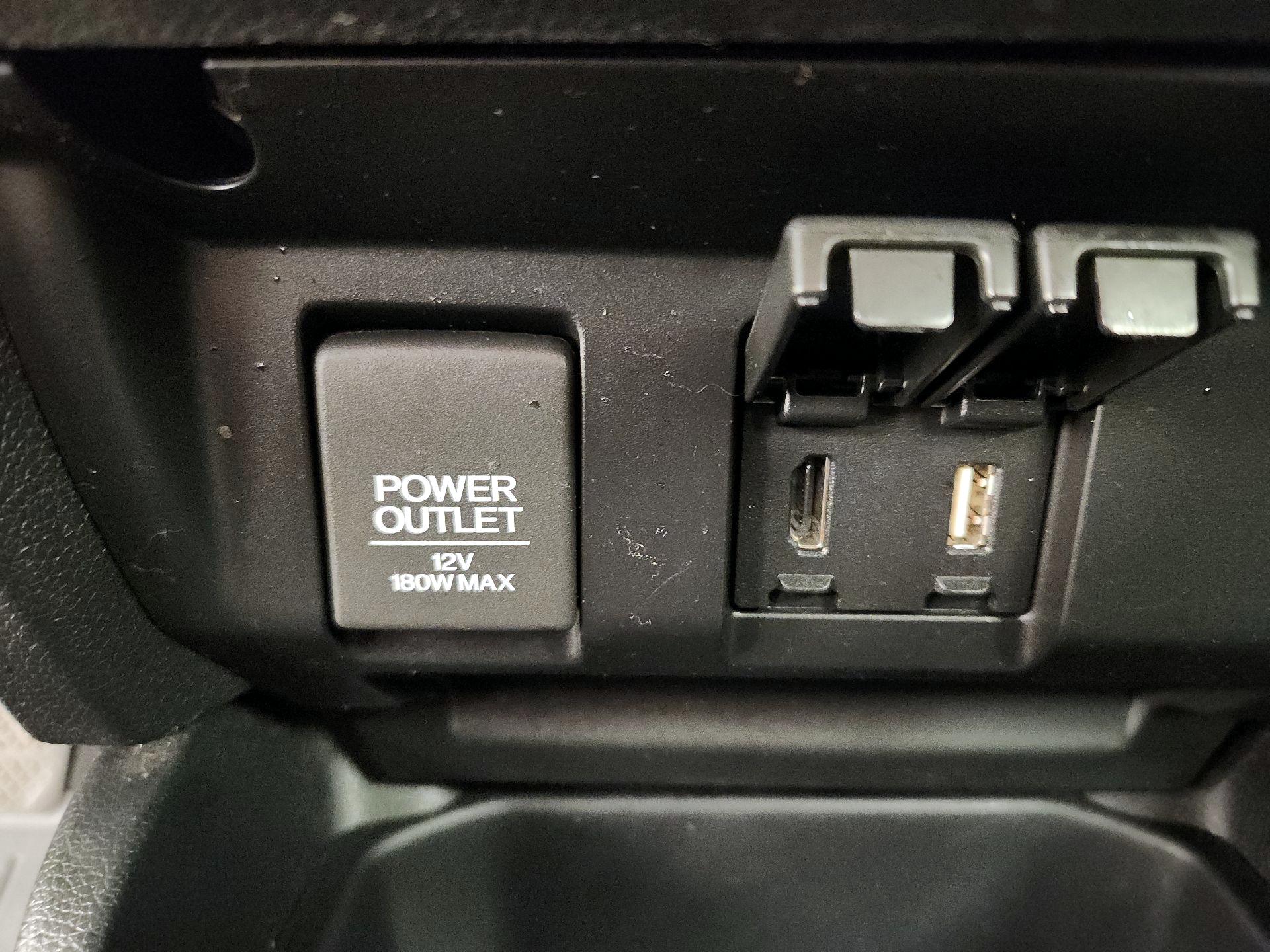 Thumbnail: 2015 Honda Fit - 18