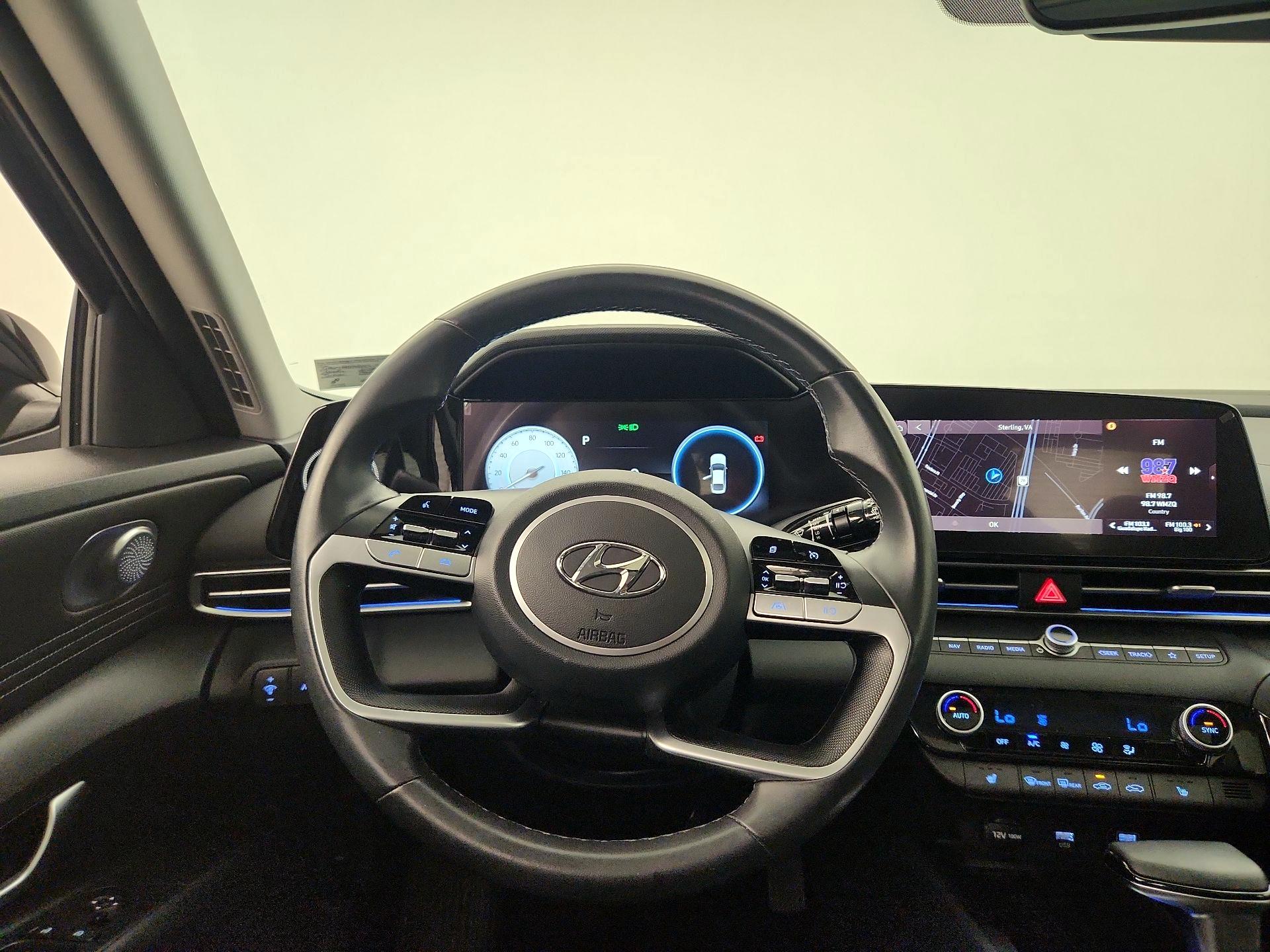 Thumbnail: 2022 Hyundai Elantra - 10
