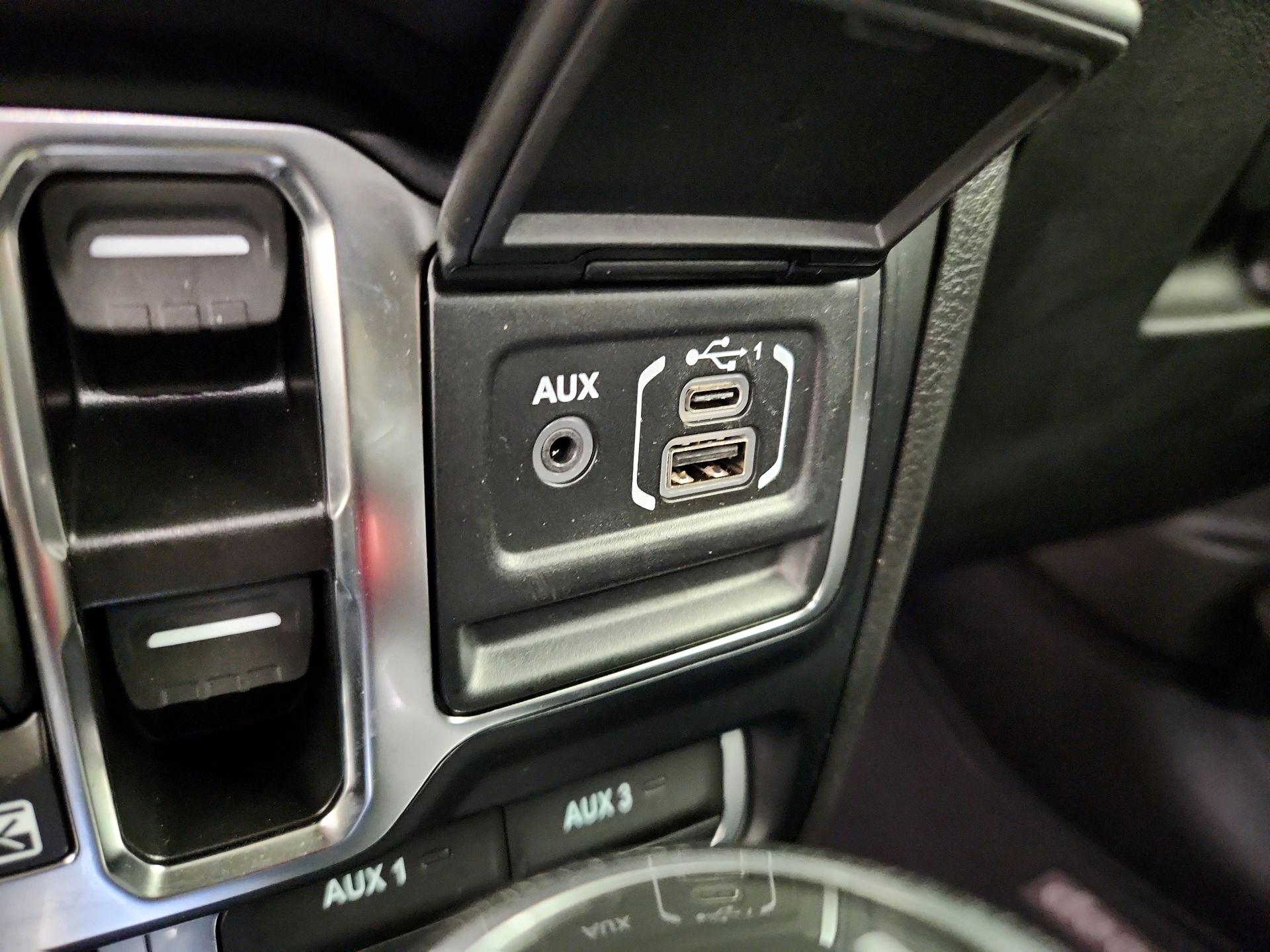 Thumbnail: 2024 Jeep Wrangler - 19