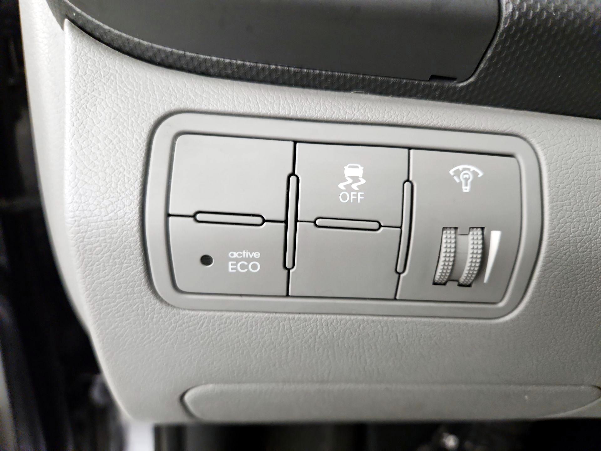 Thumbnail: 2017 Hyundai Accent - 13