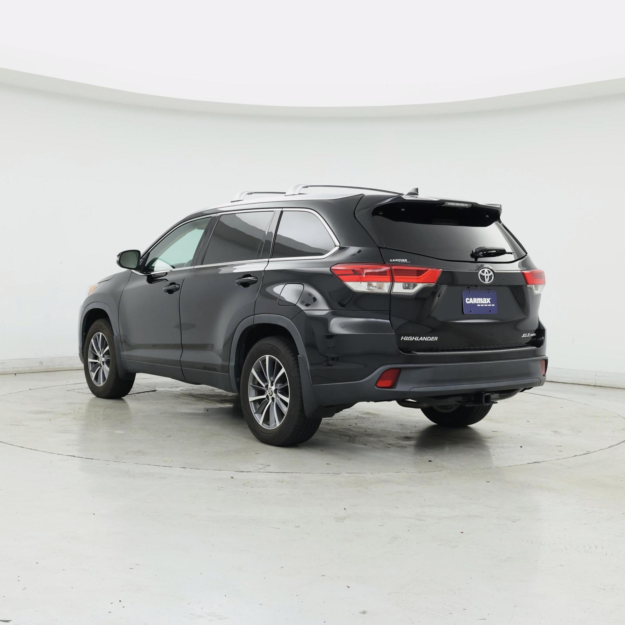 Thumbnail: 2019 Toyota Highlander - 2