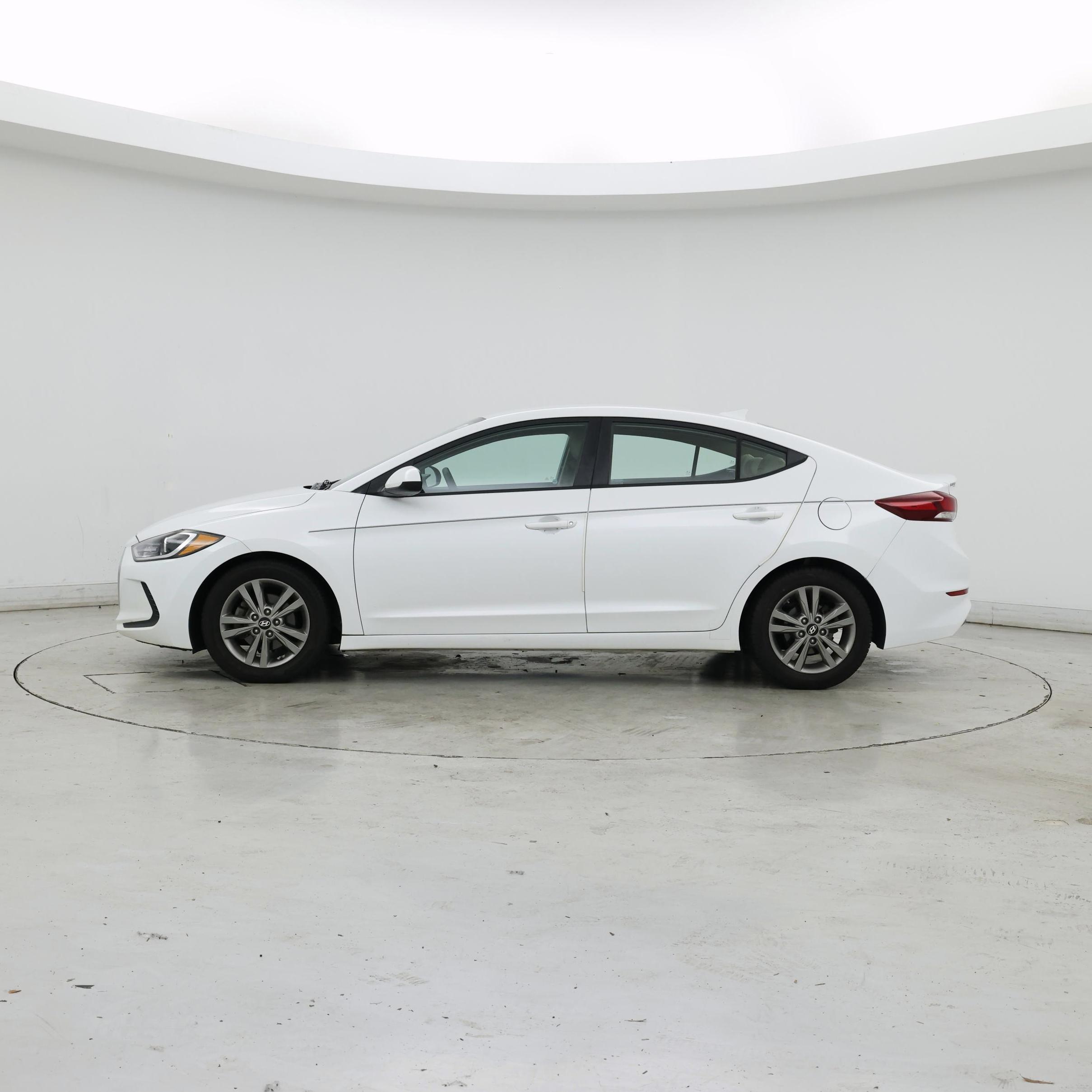 Thumbnail: 2018 Hyundai Elantra - 3