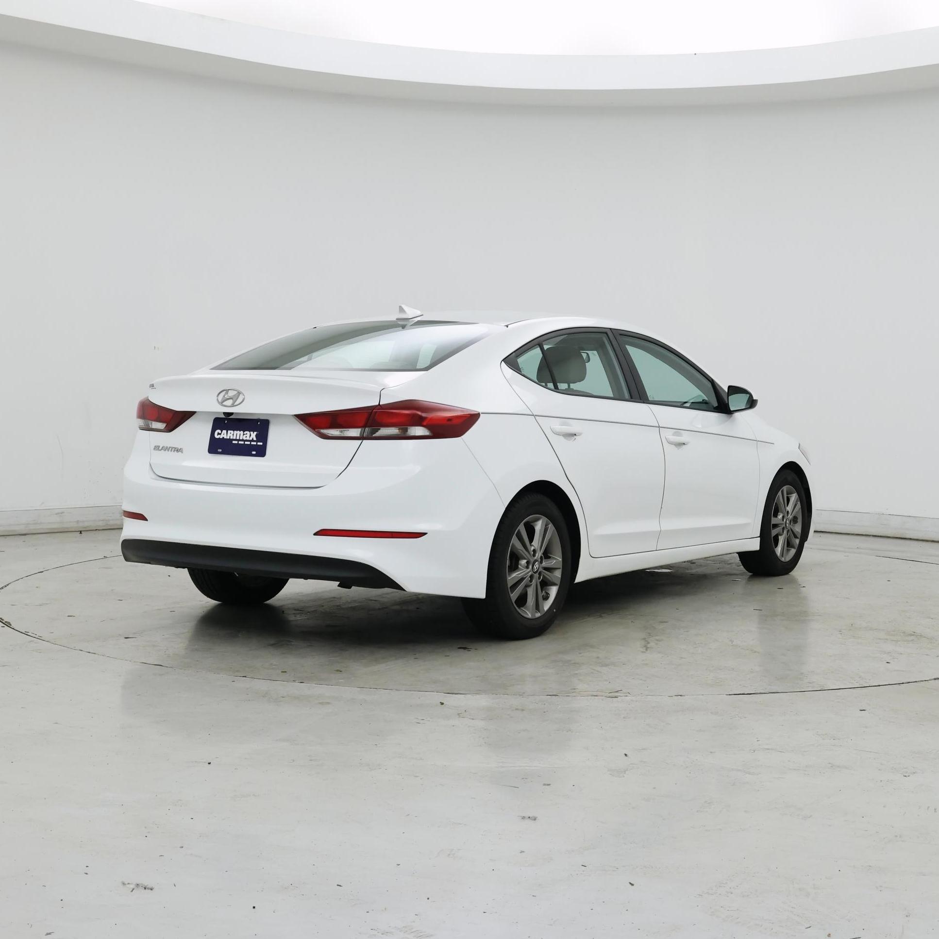 Thumbnail: 2018 Hyundai Elantra - 8