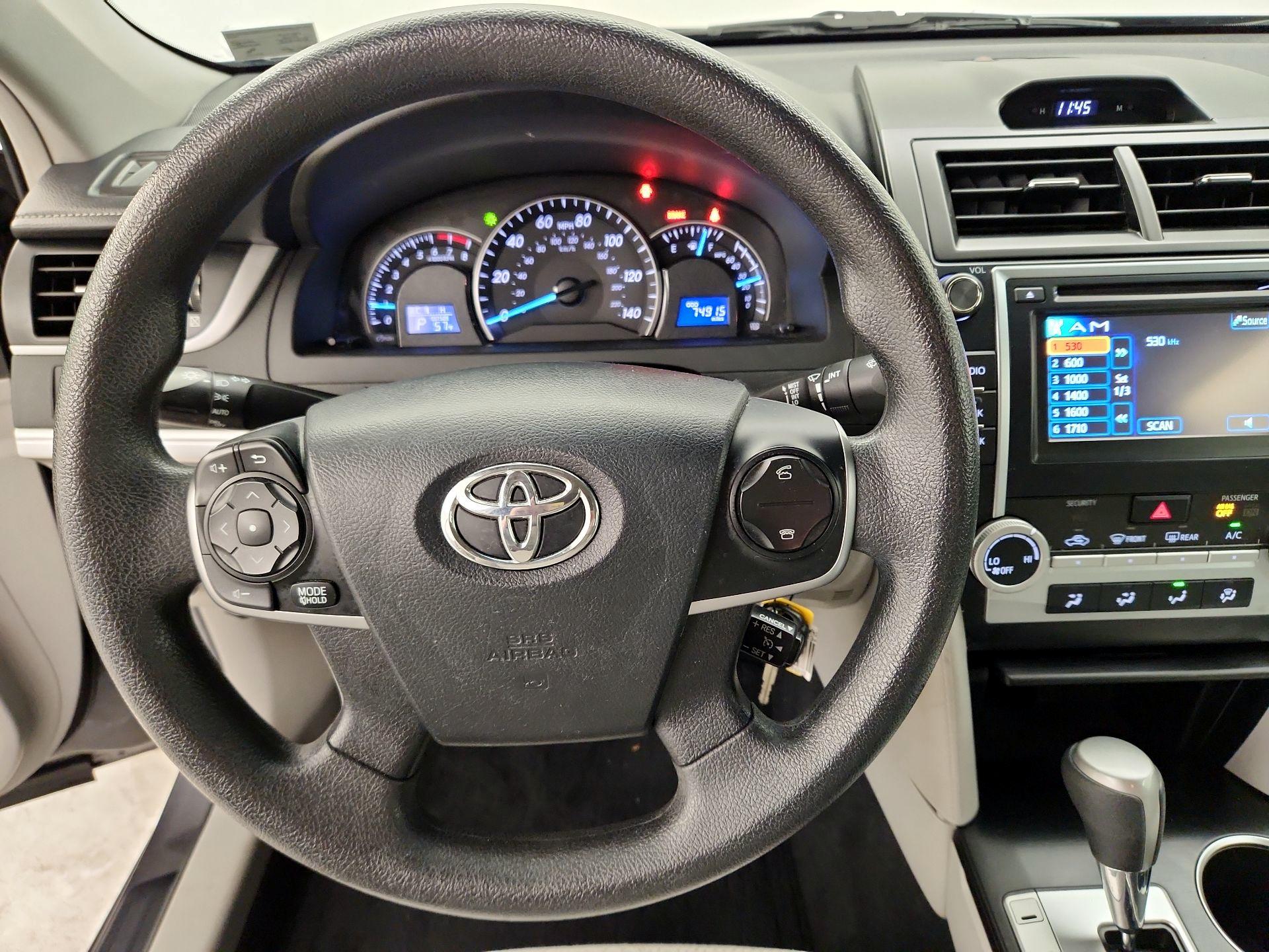 Thumbnail: 2014 Toyota Camry - 10
