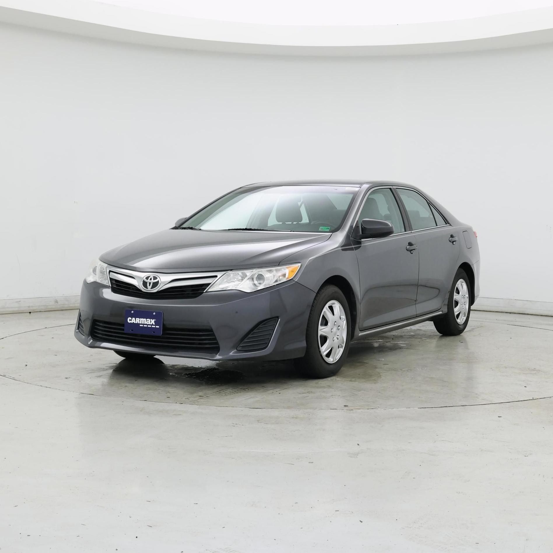 Thumbnail: 2014 Toyota Camry - 4