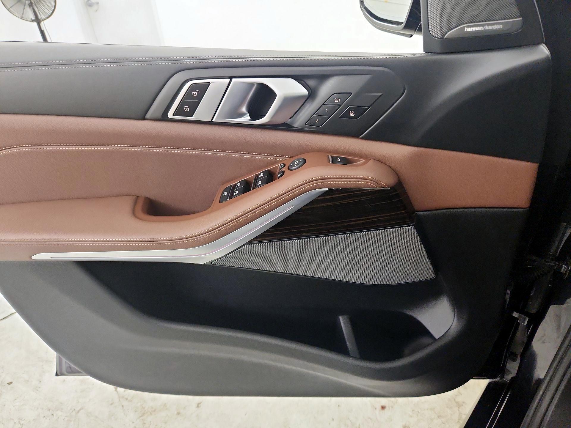 Thumbnail: 2020 BMW X5 - 12